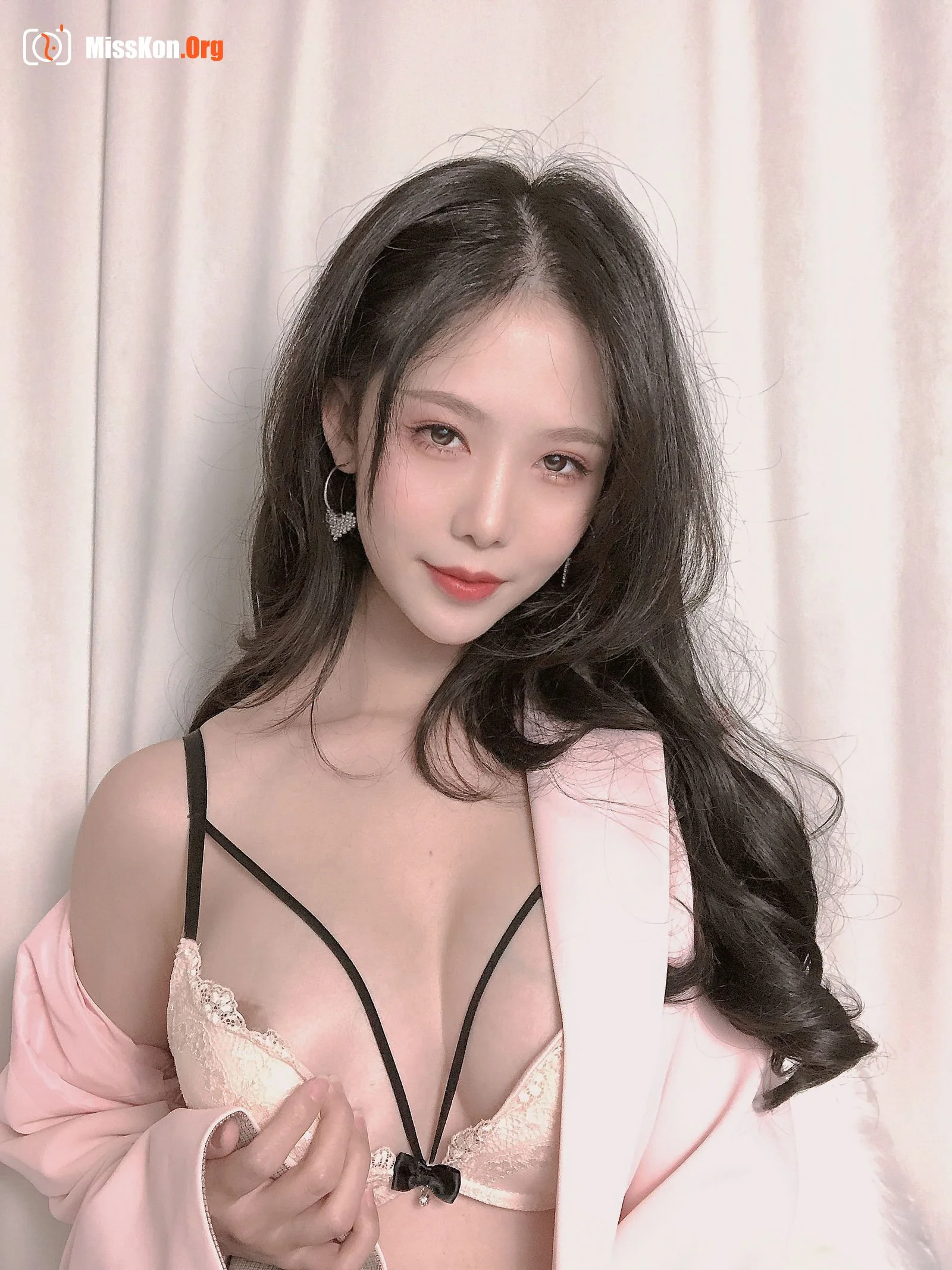 Douniang Lishi: Pink suit - Photo 7