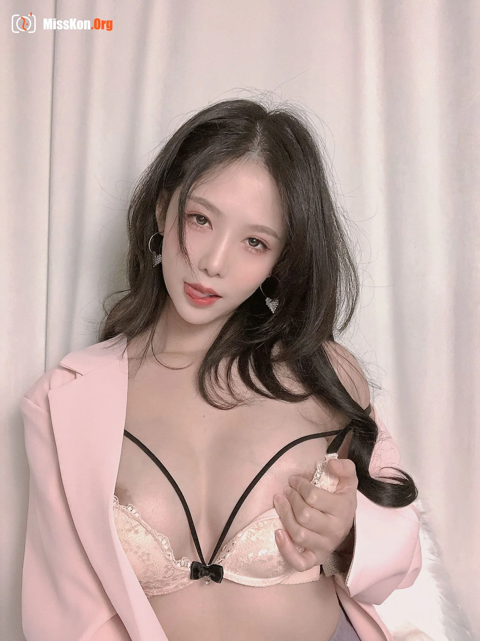 Douniang Lishi: Pink suit - Photo 8