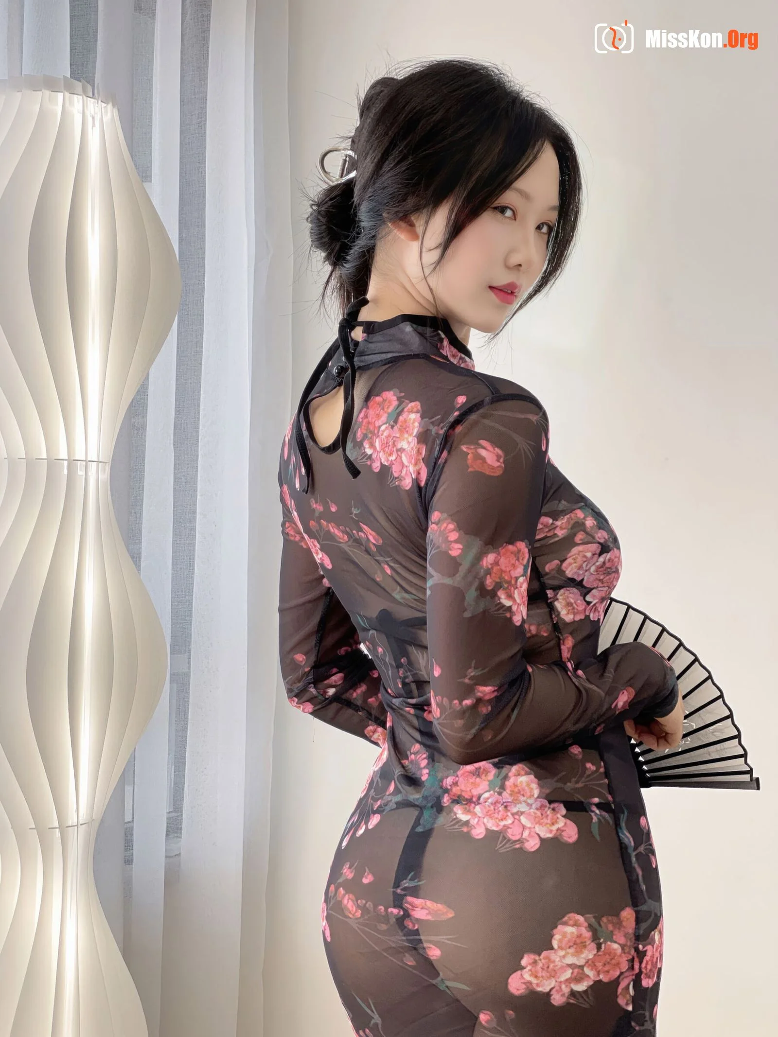 Douniang Lishi: Sexy cheongsam - Photo 3
