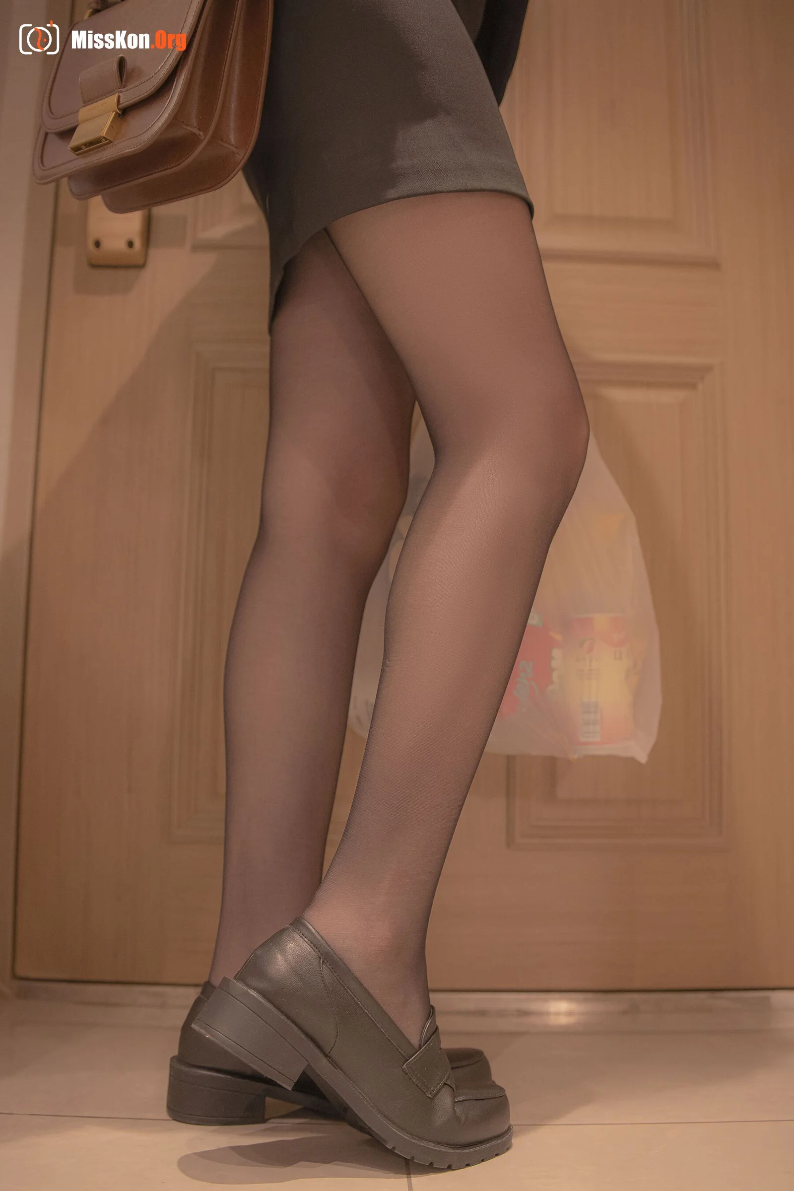 Drunk office lady - Photo 3