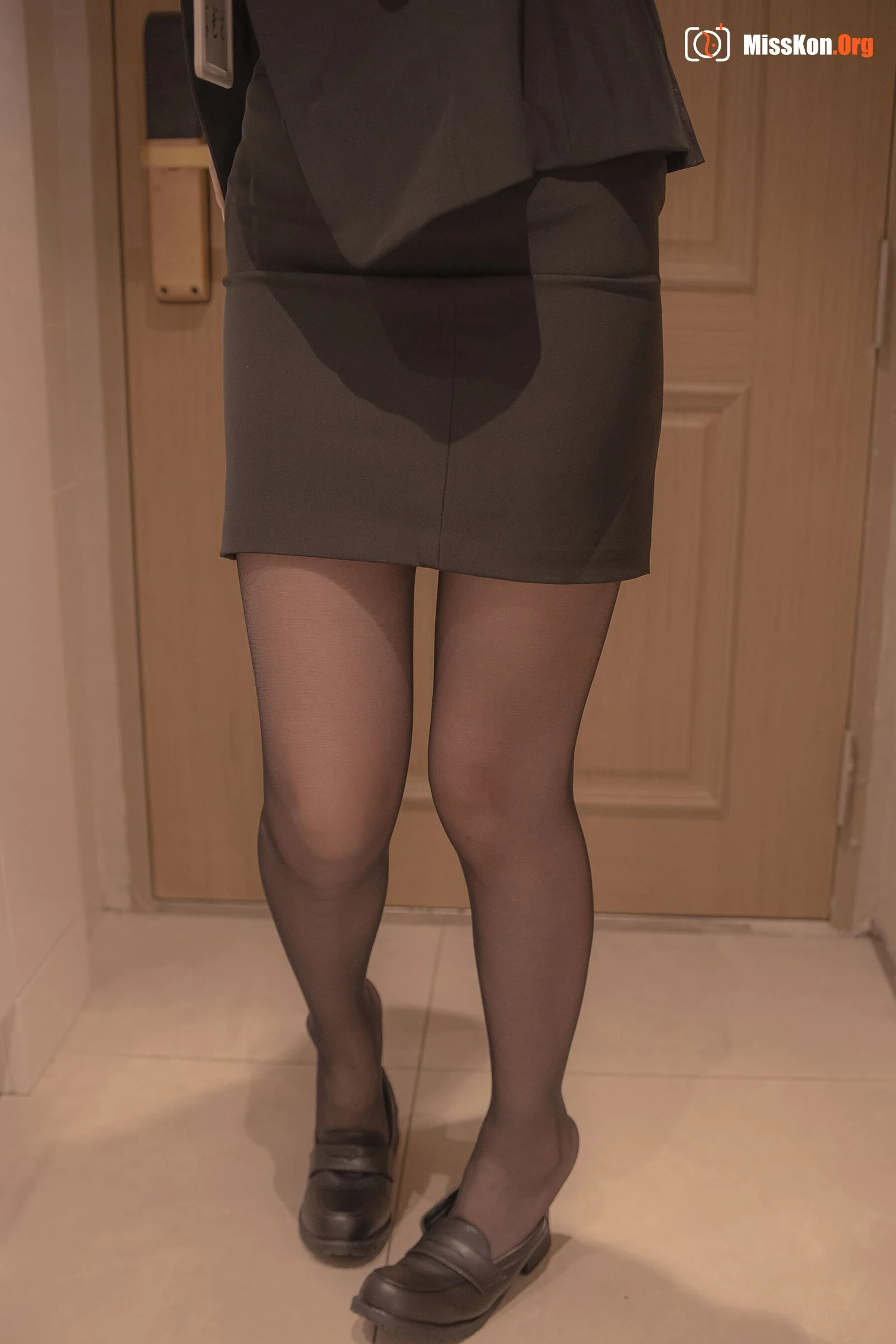 Drunk office lady - Photo 7
