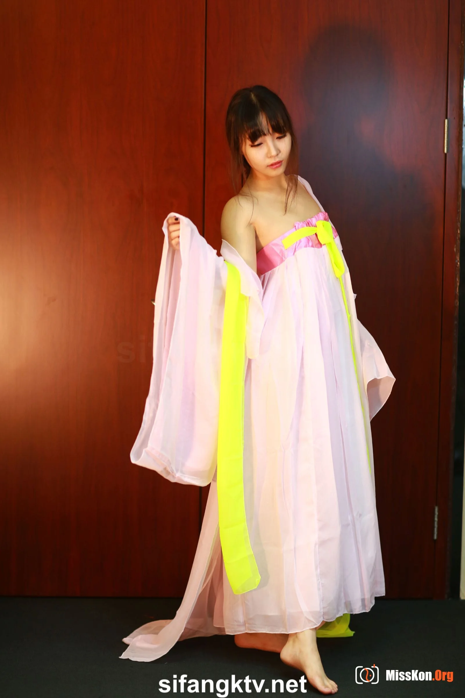 Du Yuhan: Costume (2016-09-07) - Photo 14