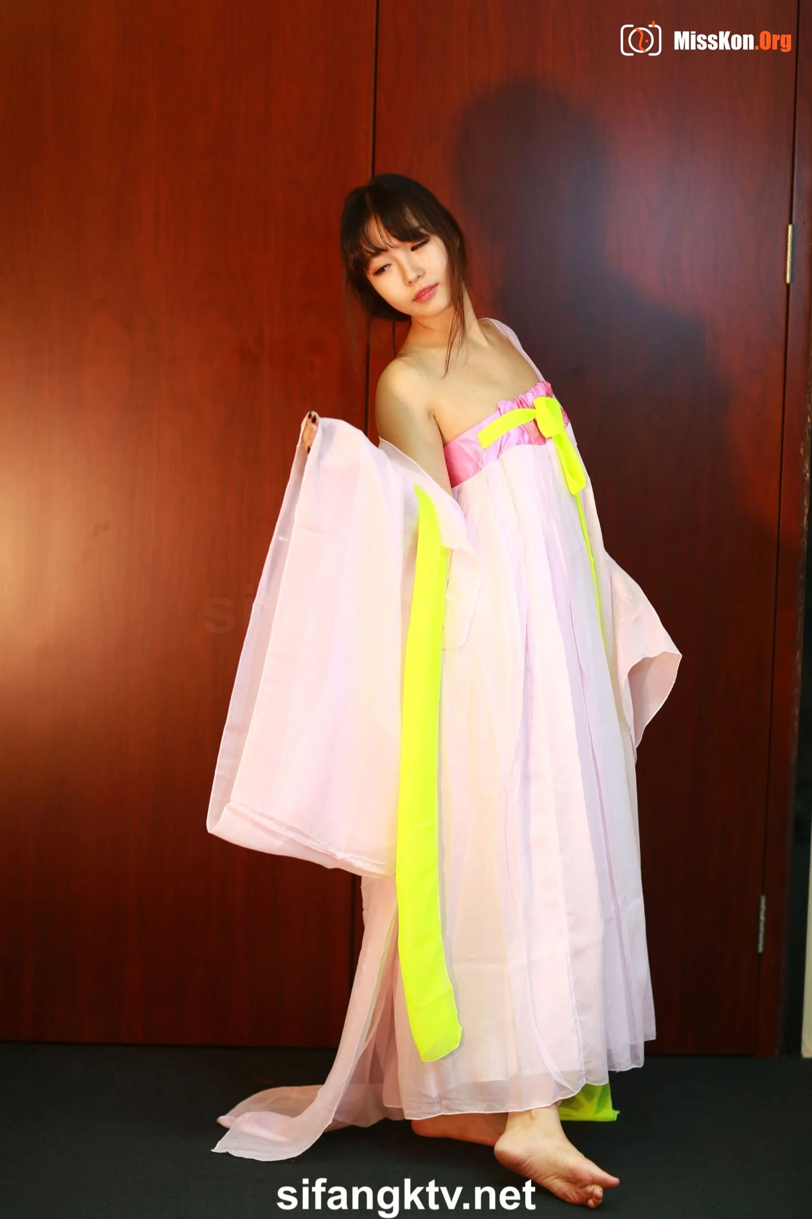 Du Yuhan: Costume (2016-09-07) - Photo 15