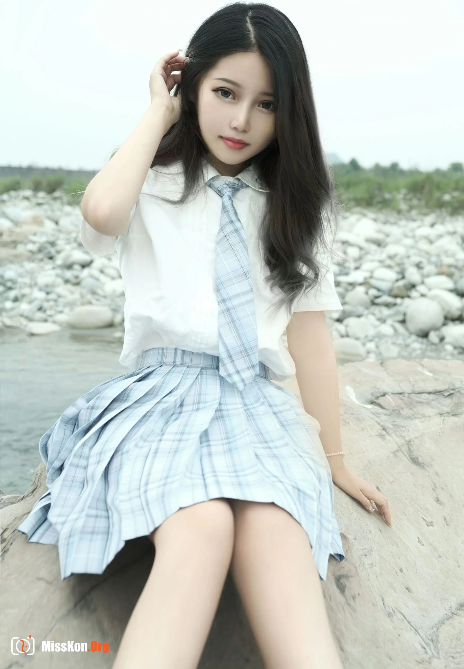 eloise Ruanruan: Riverside JK - Photo 12