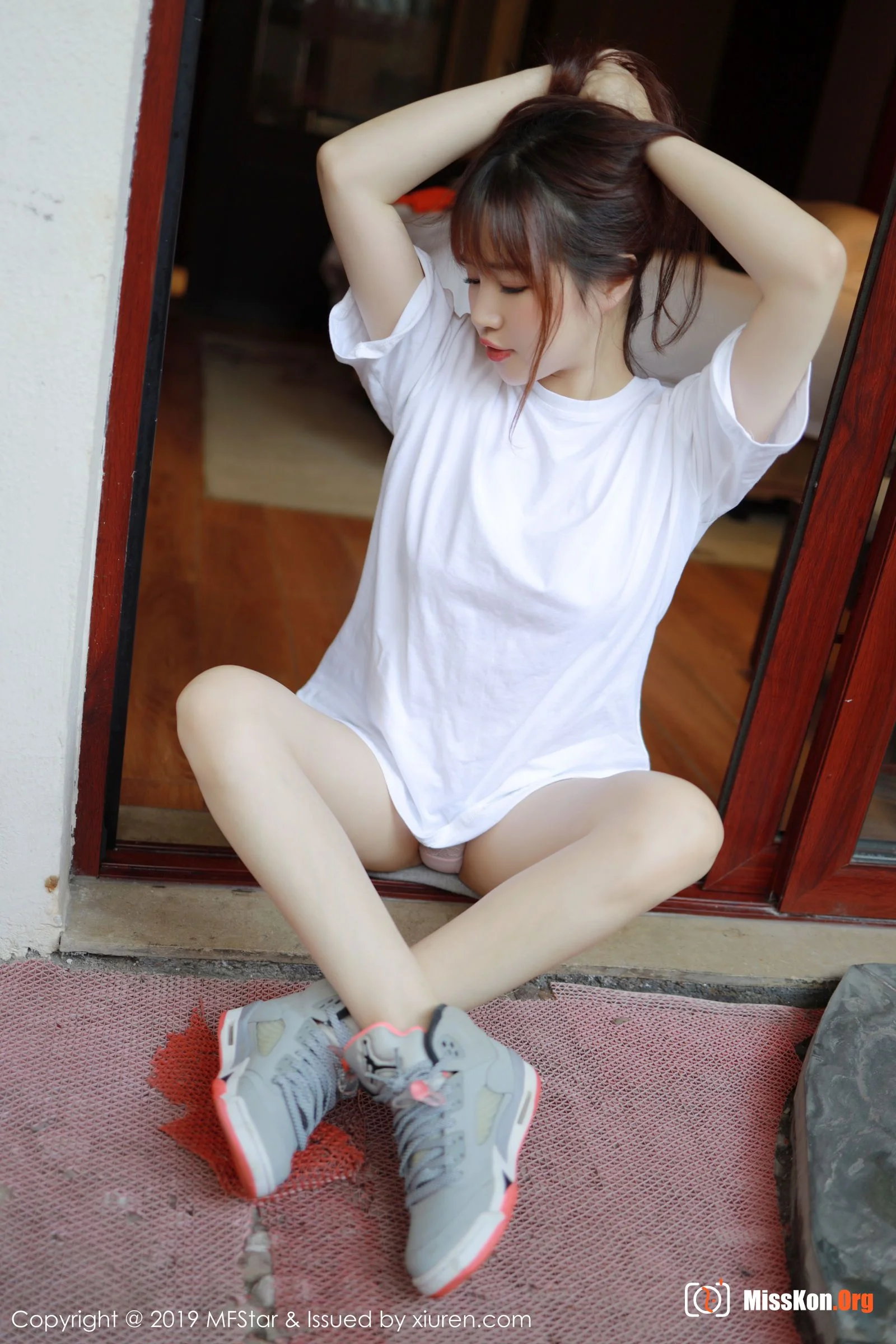 Enlv Babe - Photo 2