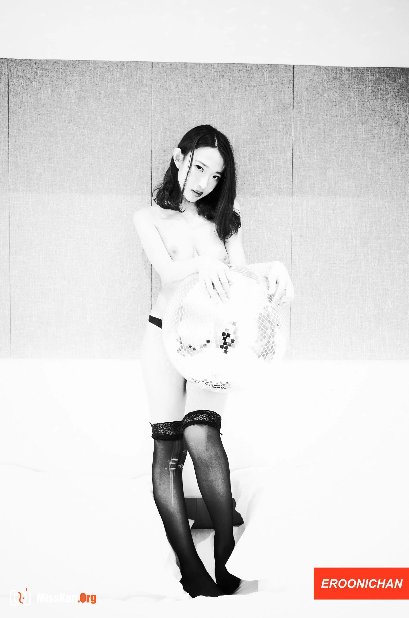 EROONICHAN June Subscription - Photo 5