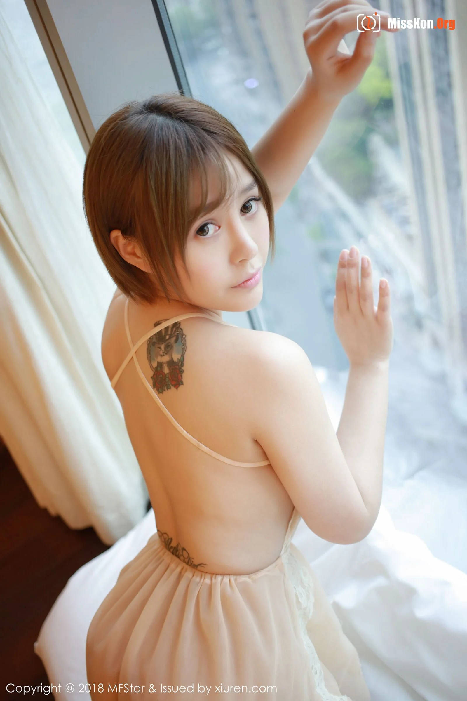 Evelyn - Photo 2