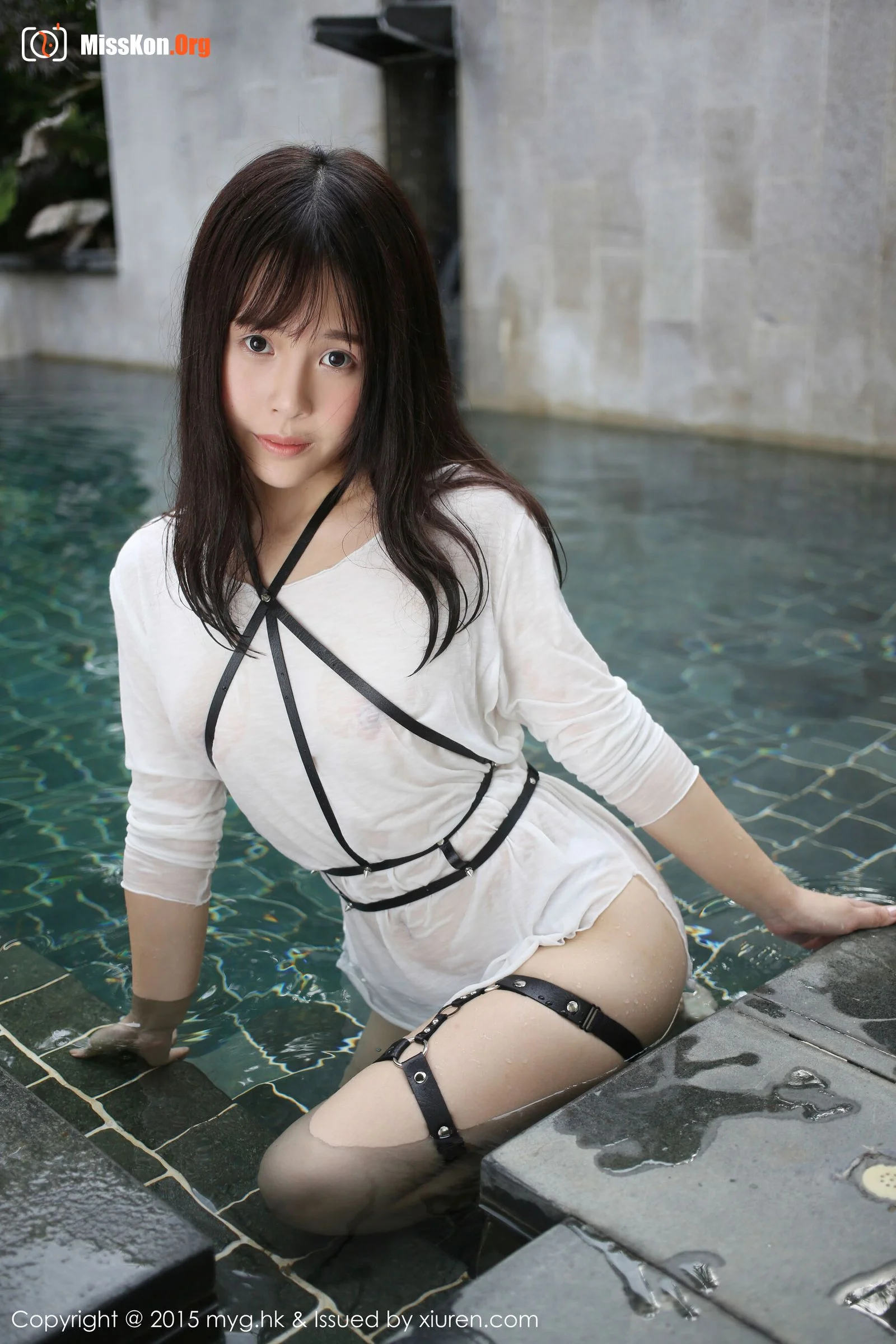 Evelyn - Photo 44