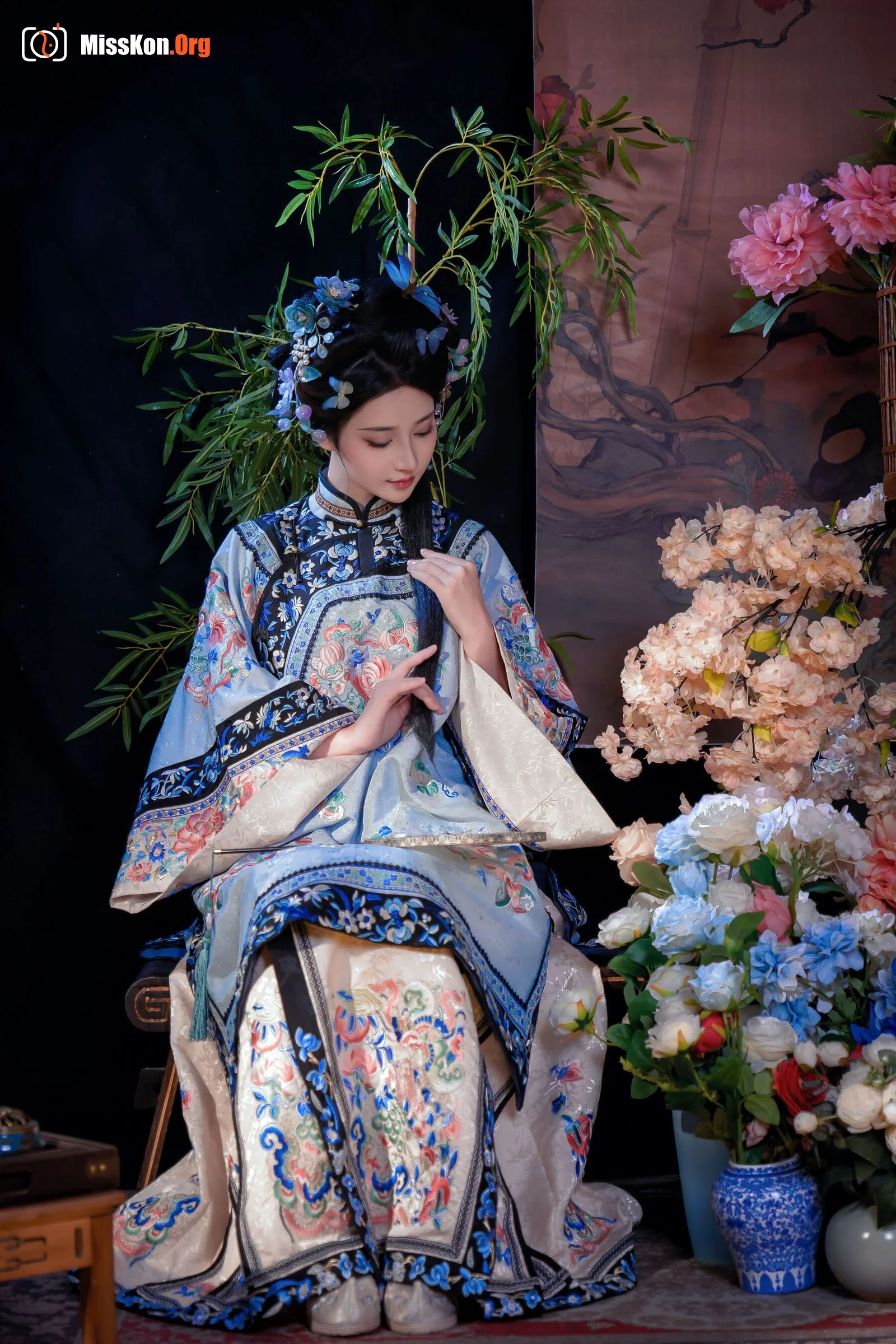 Every year, "Silk Orchid Tomb" - Photo 9