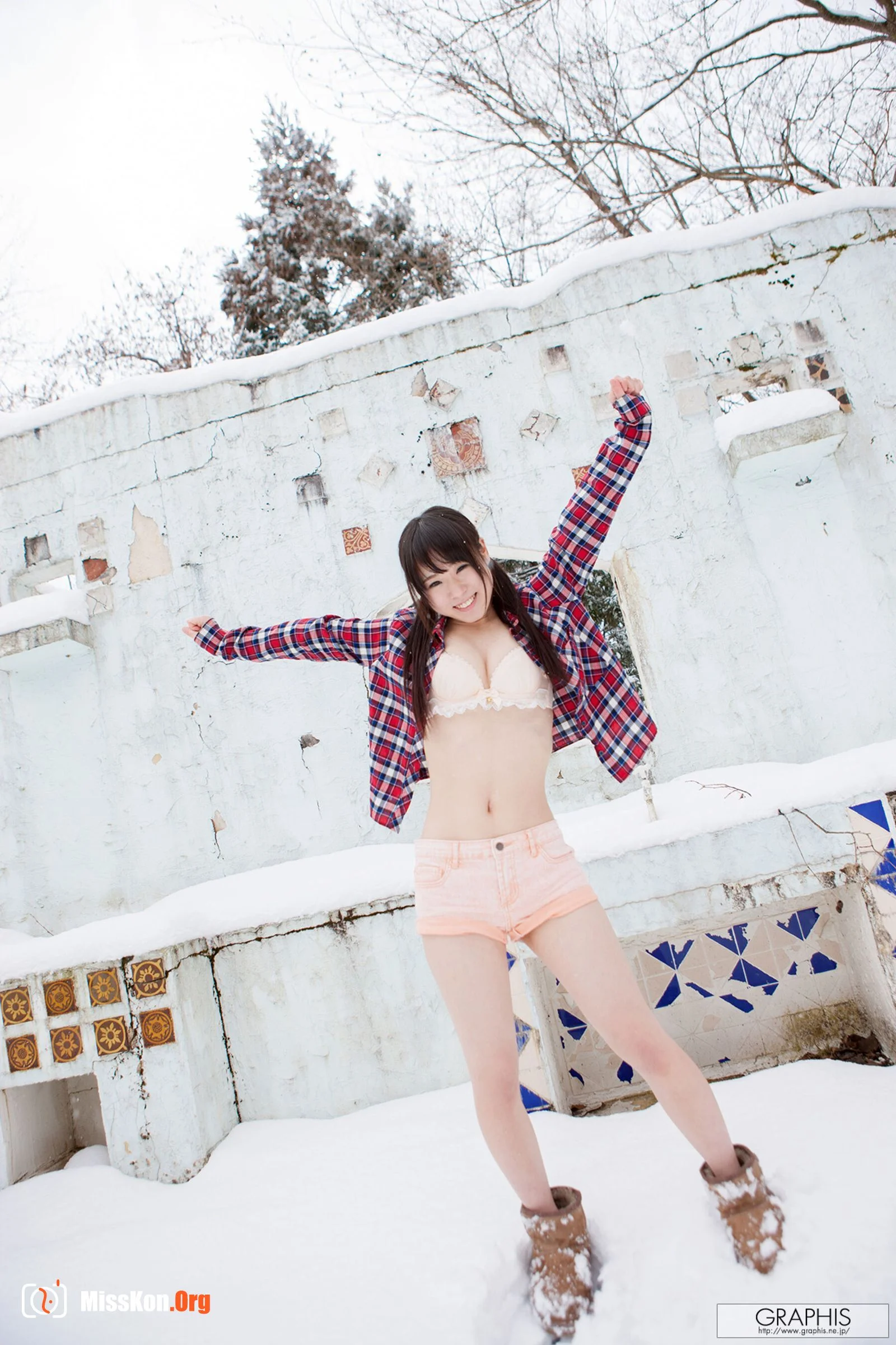 FIRST Gravure First nude girl (2016-02-26) - Photo 11