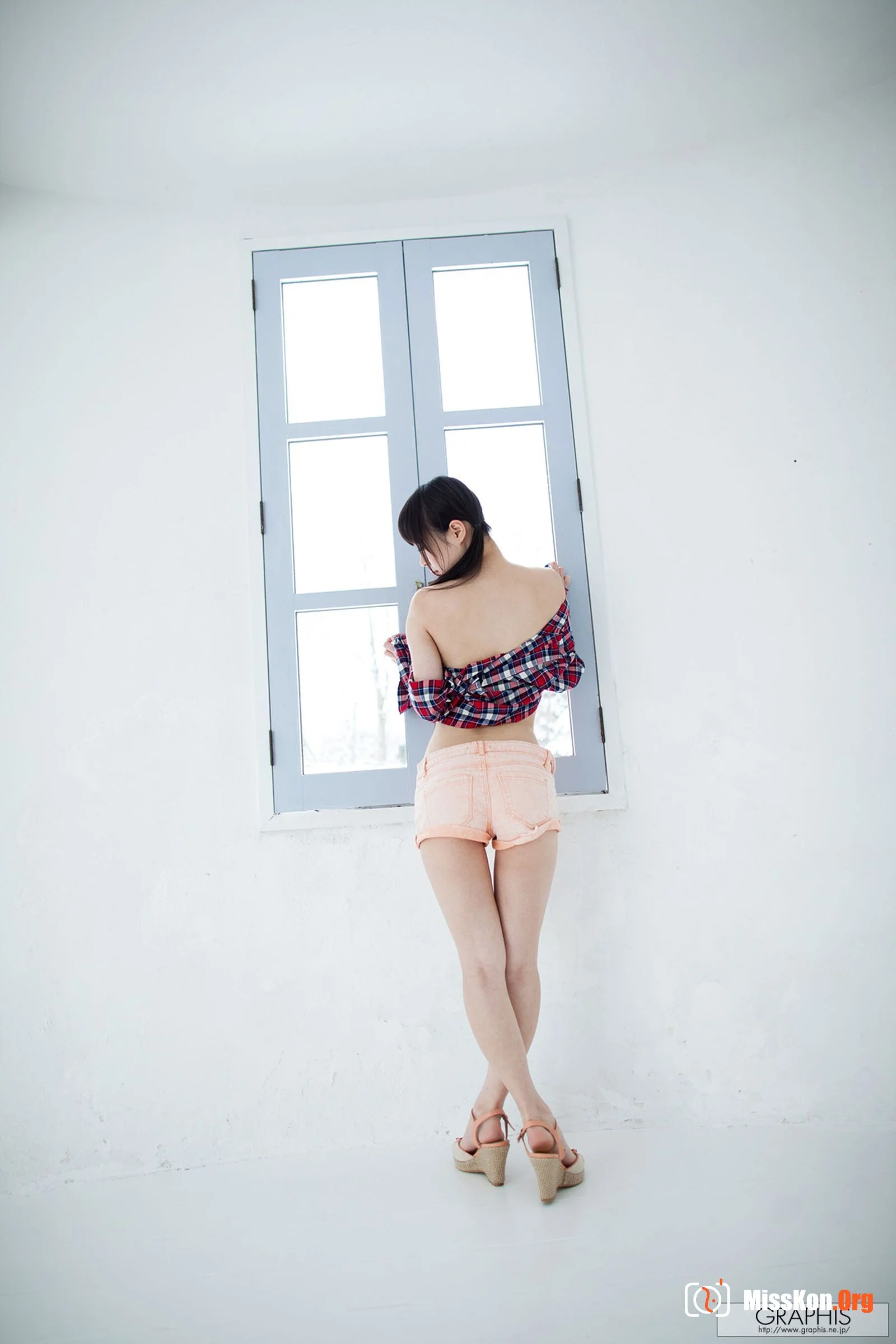 FIRST Gravure First nude girl (2016-02-26) - Photo 16