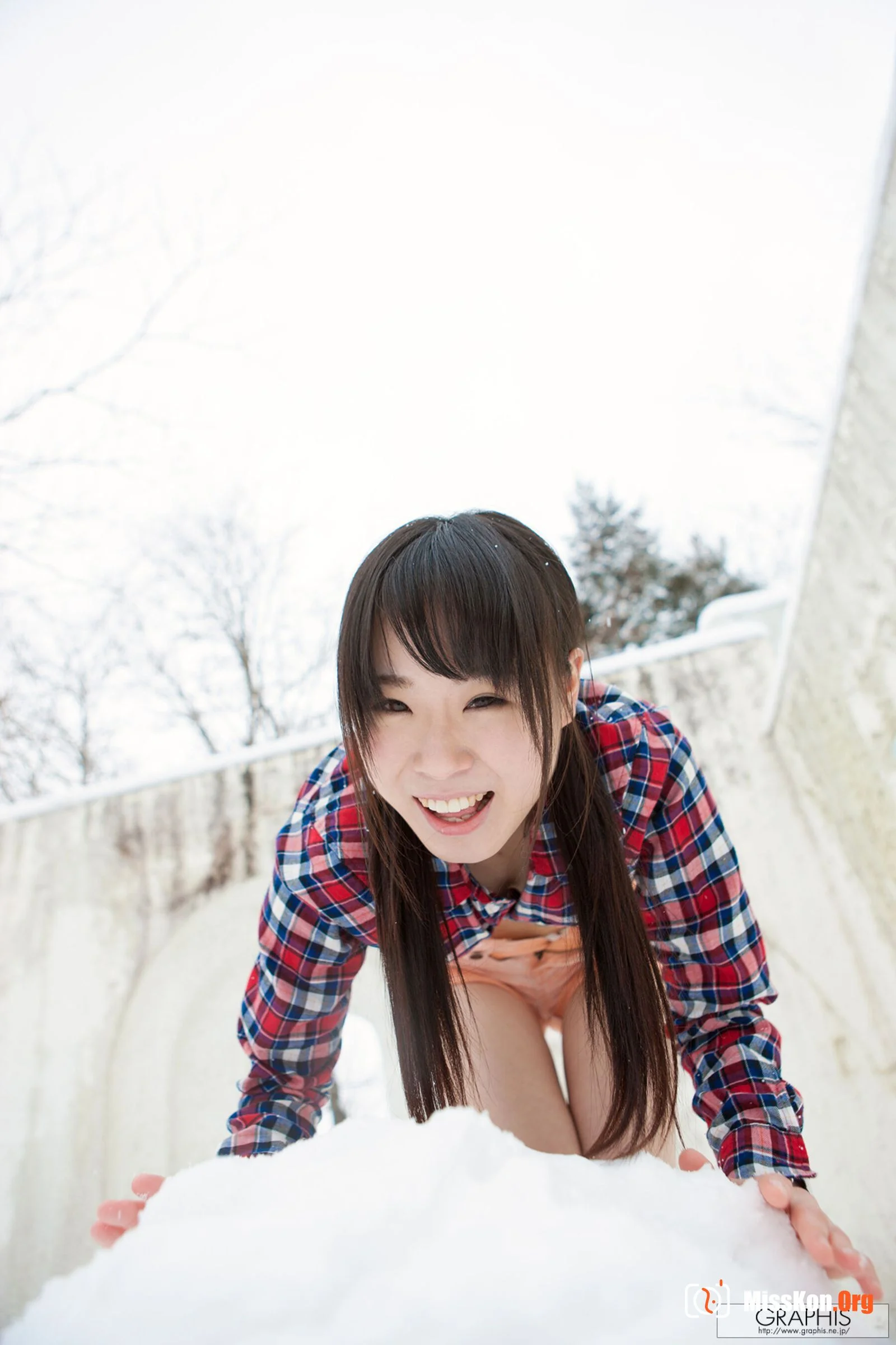 FIRST Gravure First nude girl (2016-02-26) - Photo 6