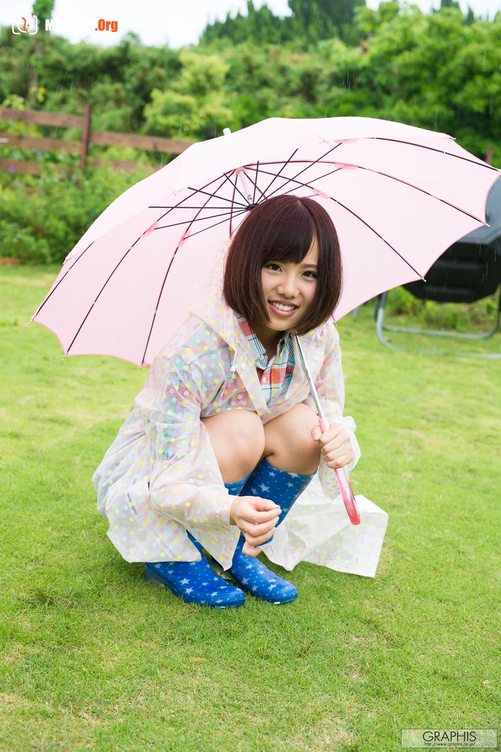 FIRST Gravure First nude girl (2016-06-03) - Photo 2