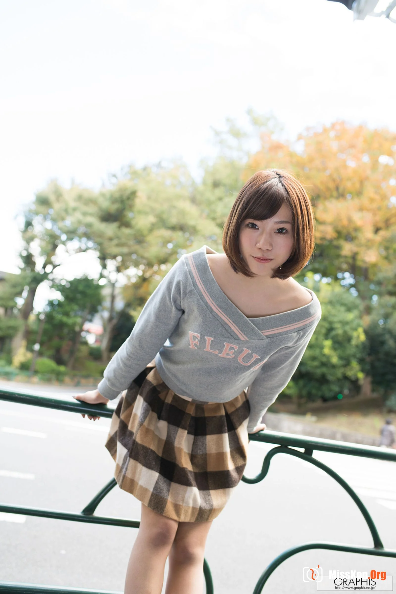FIRST Gravure First nude girl (2016-11-18) - Photo 3