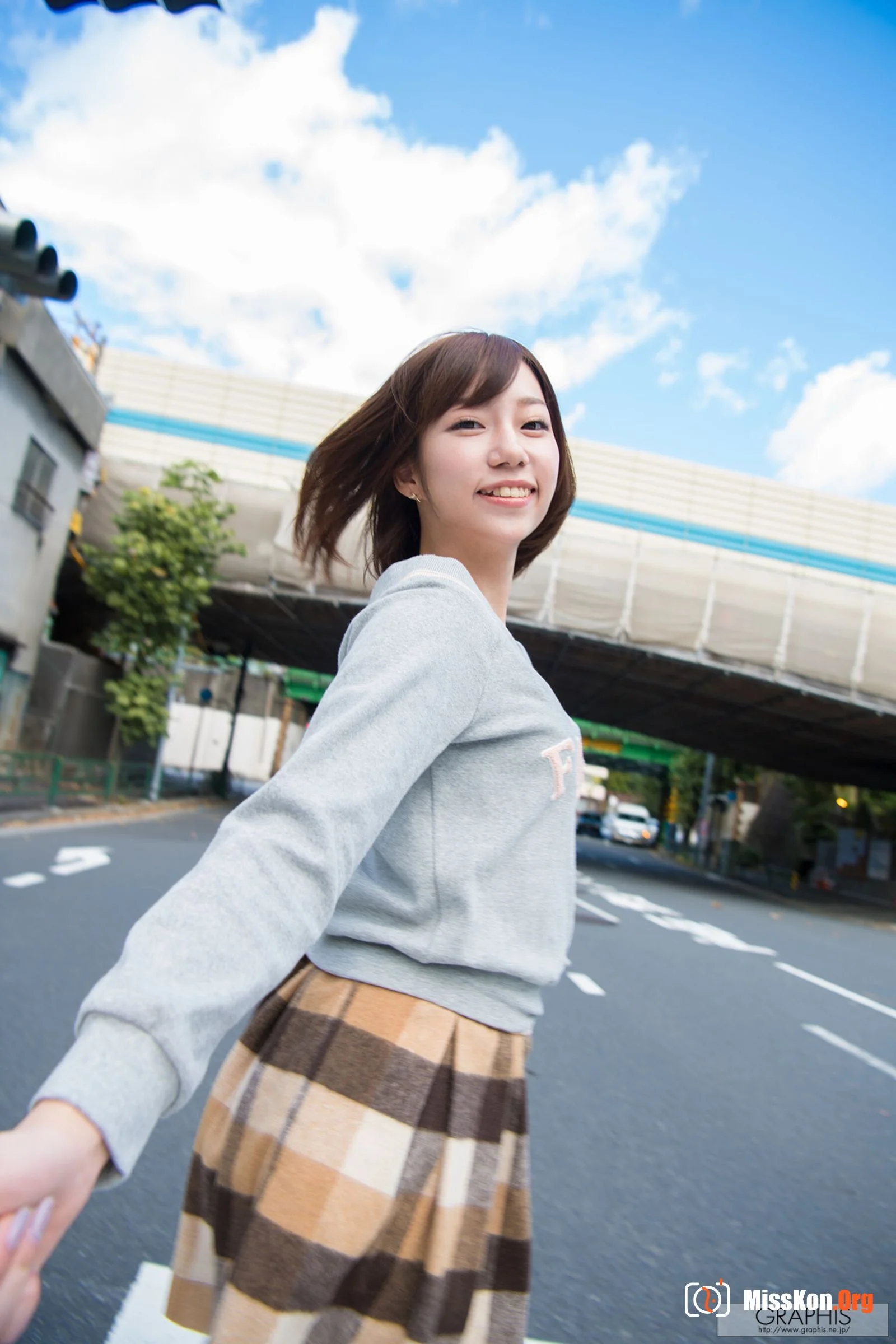 FIRST Gravure First nude girl (2016-11-18) - Photo 7