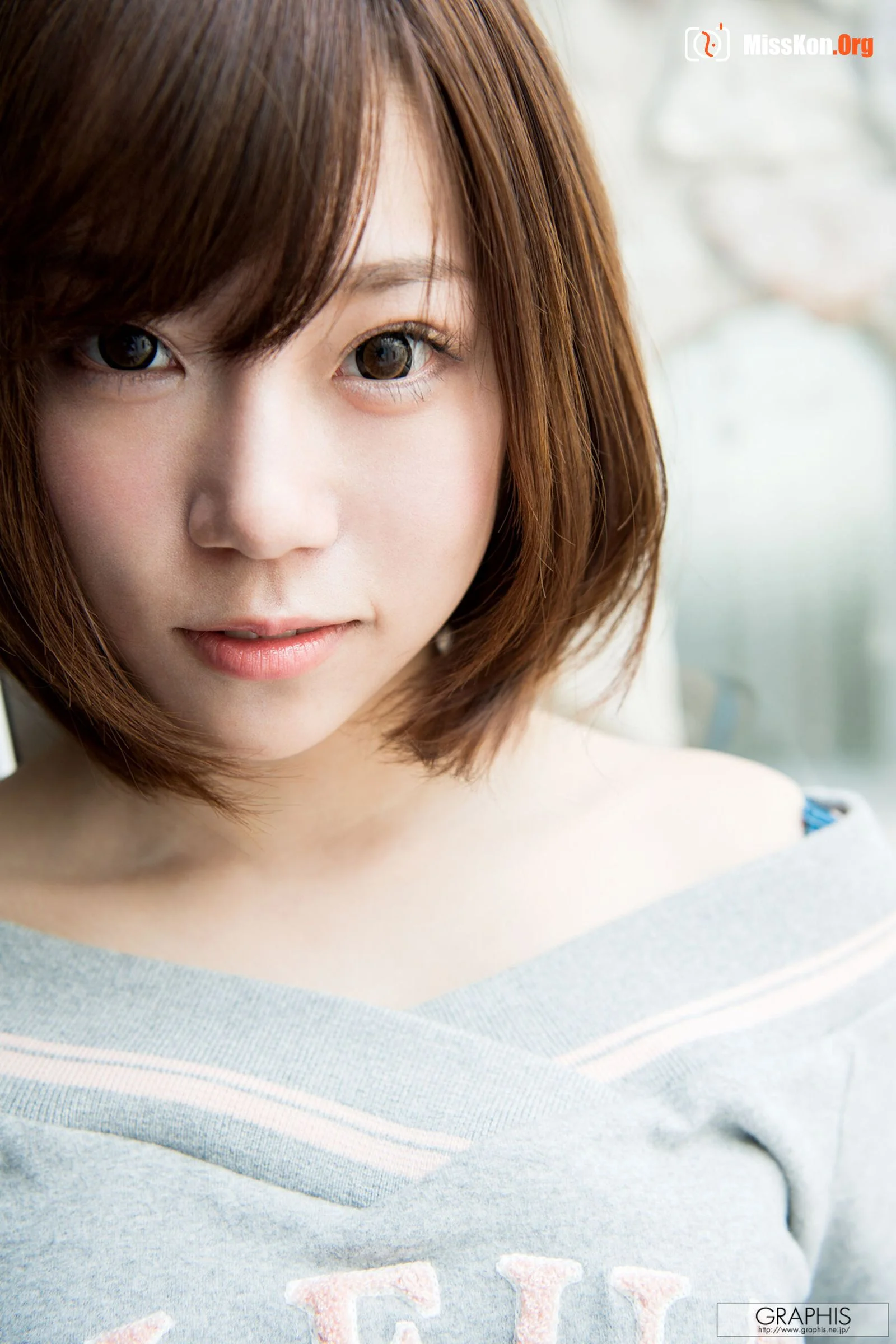 FIRST Gravure First nude girl (2016-11-18) - Photo 9