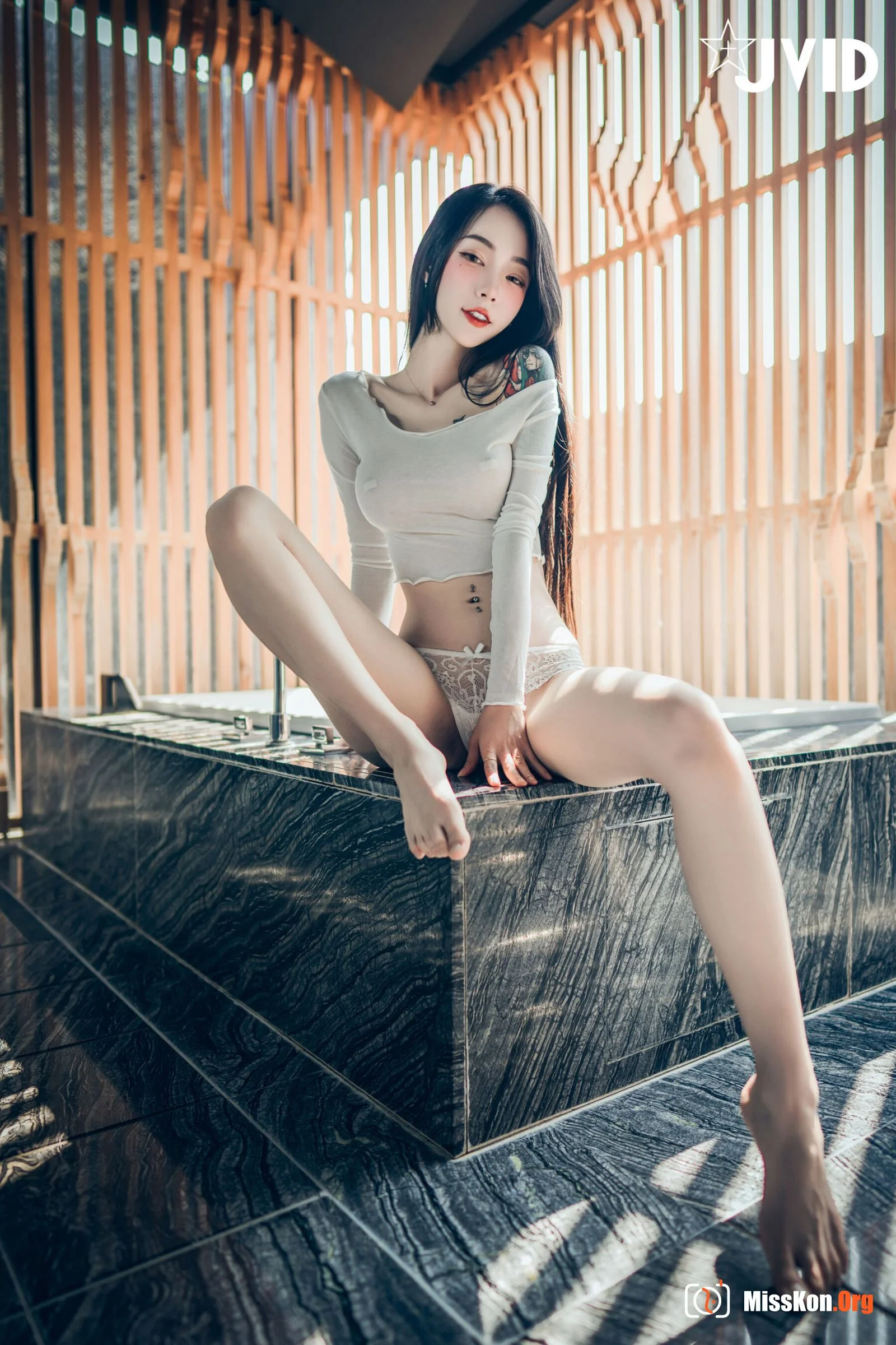 Floating: Banana - Photo 4