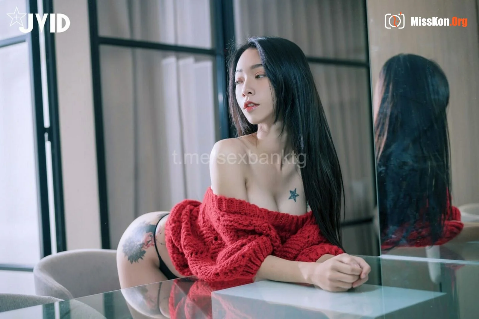 Floating: Sexy red temptation - Photo 13