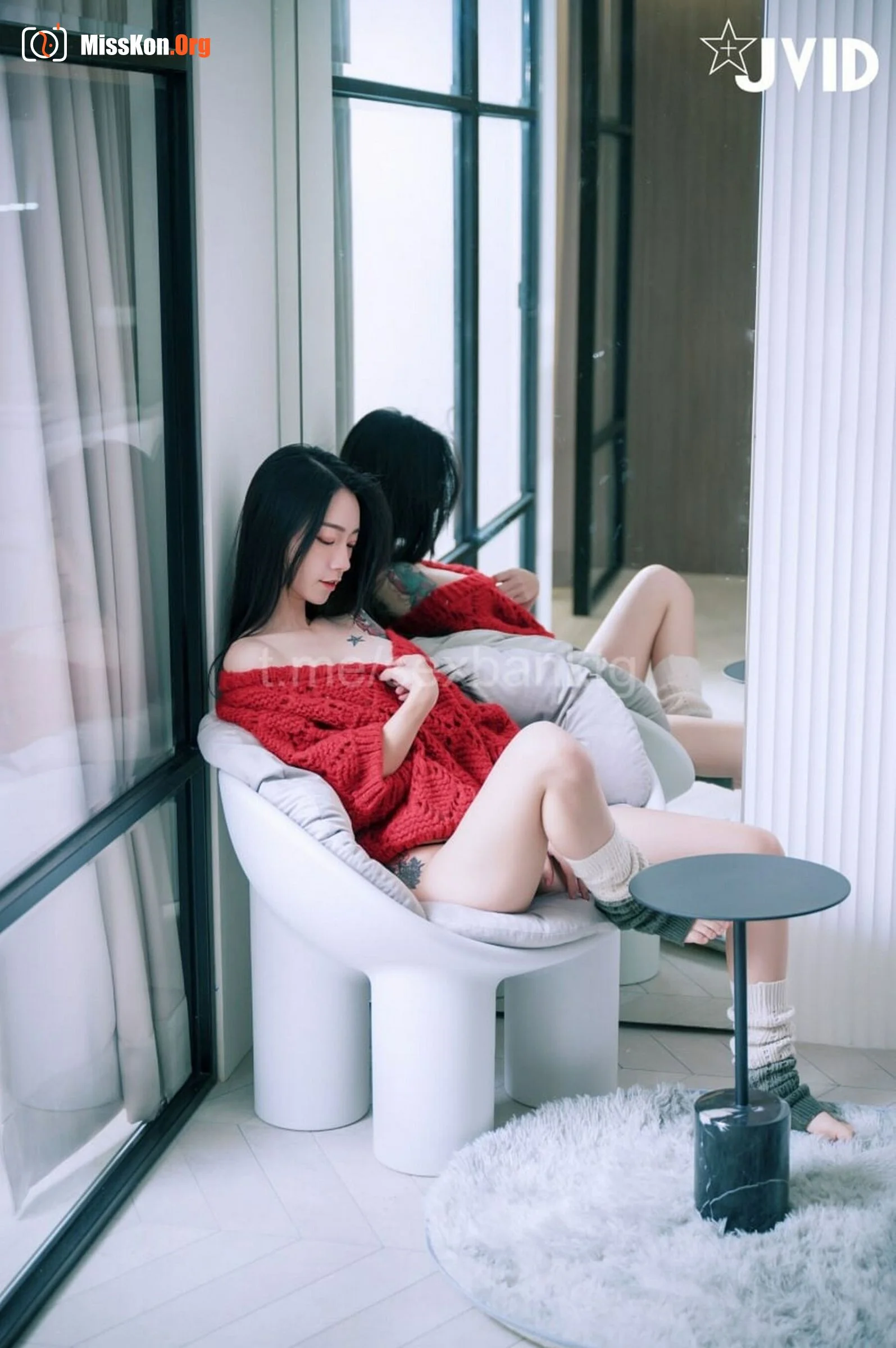 Floating: Sexy red temptation - Photo 2