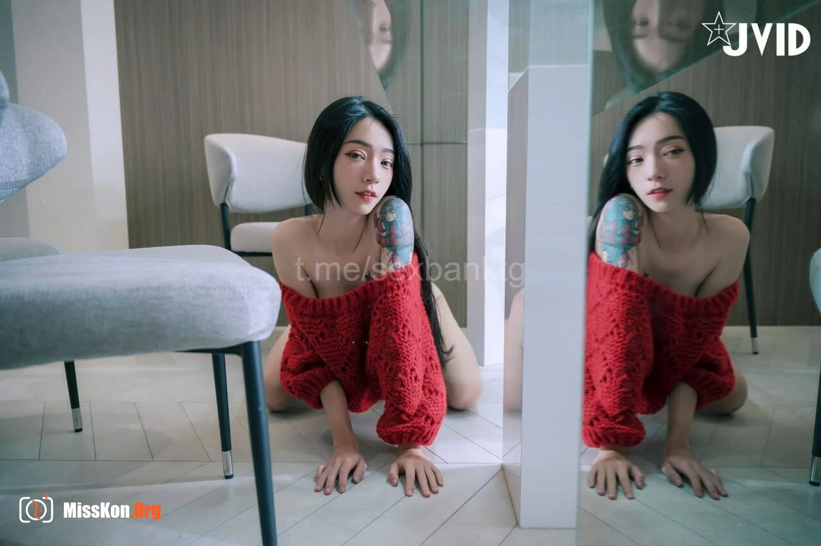 Floating: Sexy red temptation - Photo 5