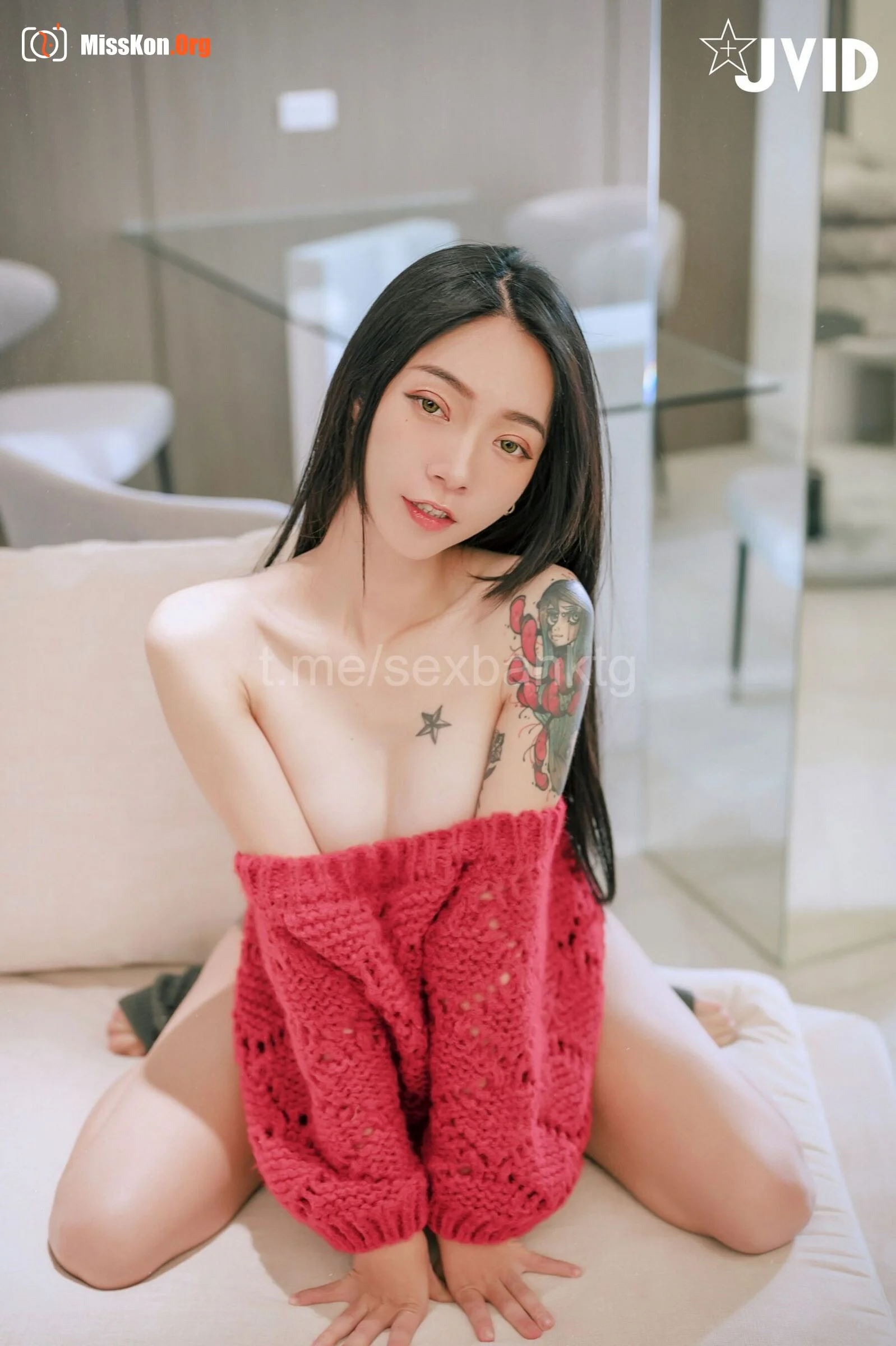 Floating: Sexy red temptation - Photo 8