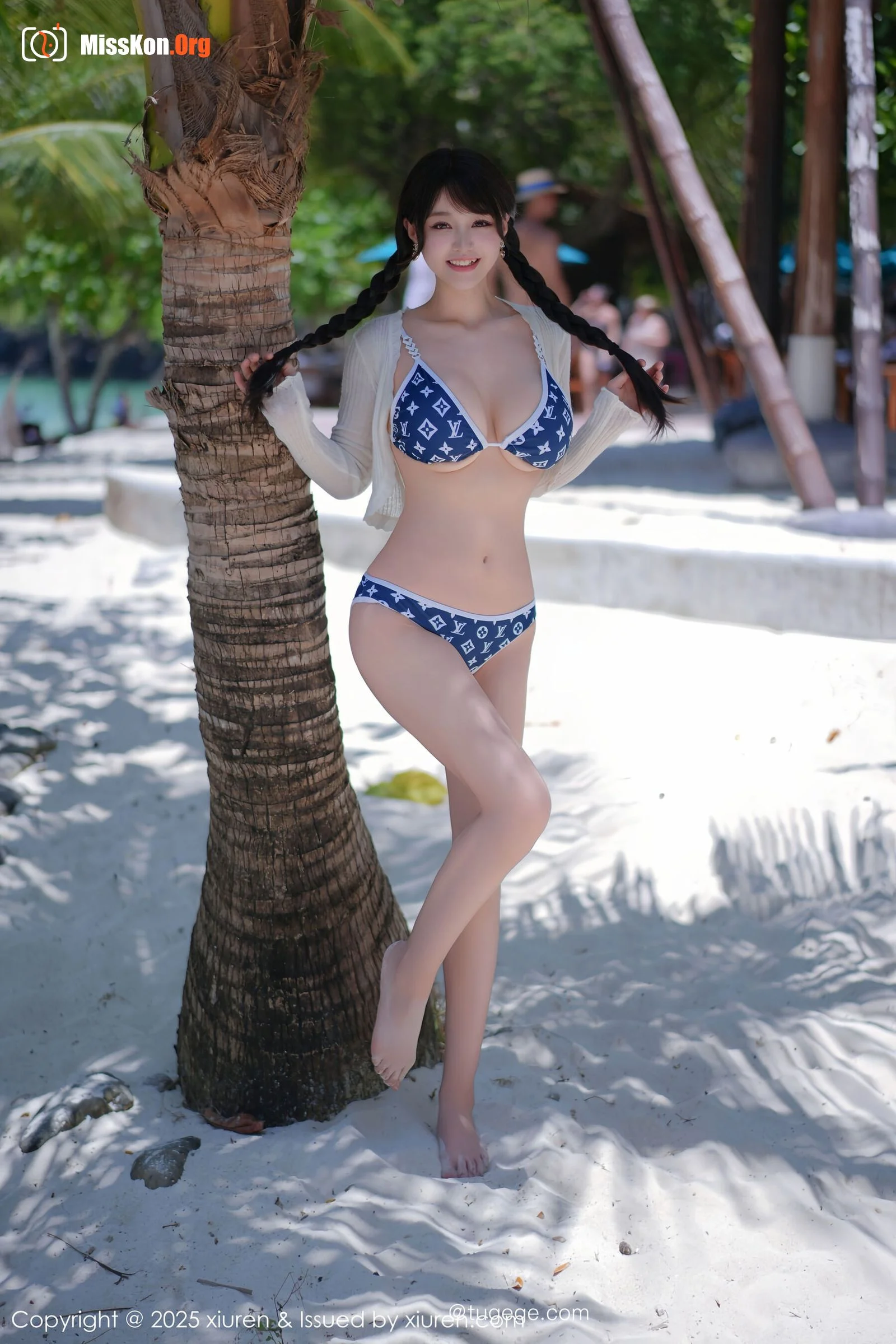Flora - Photo 17
