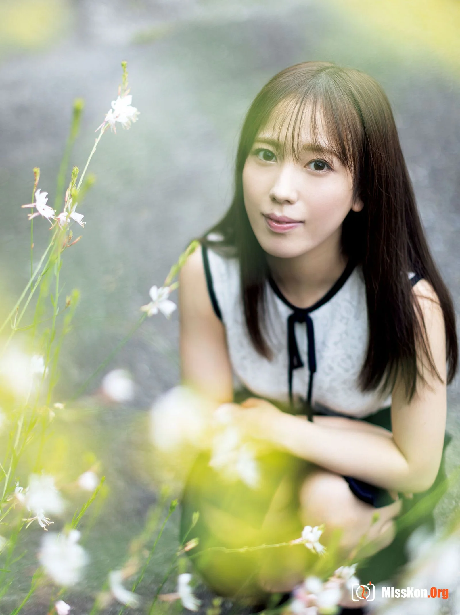 小凑四叶《电子版だけの特典画像つき 芽吹き》 - 照片 9