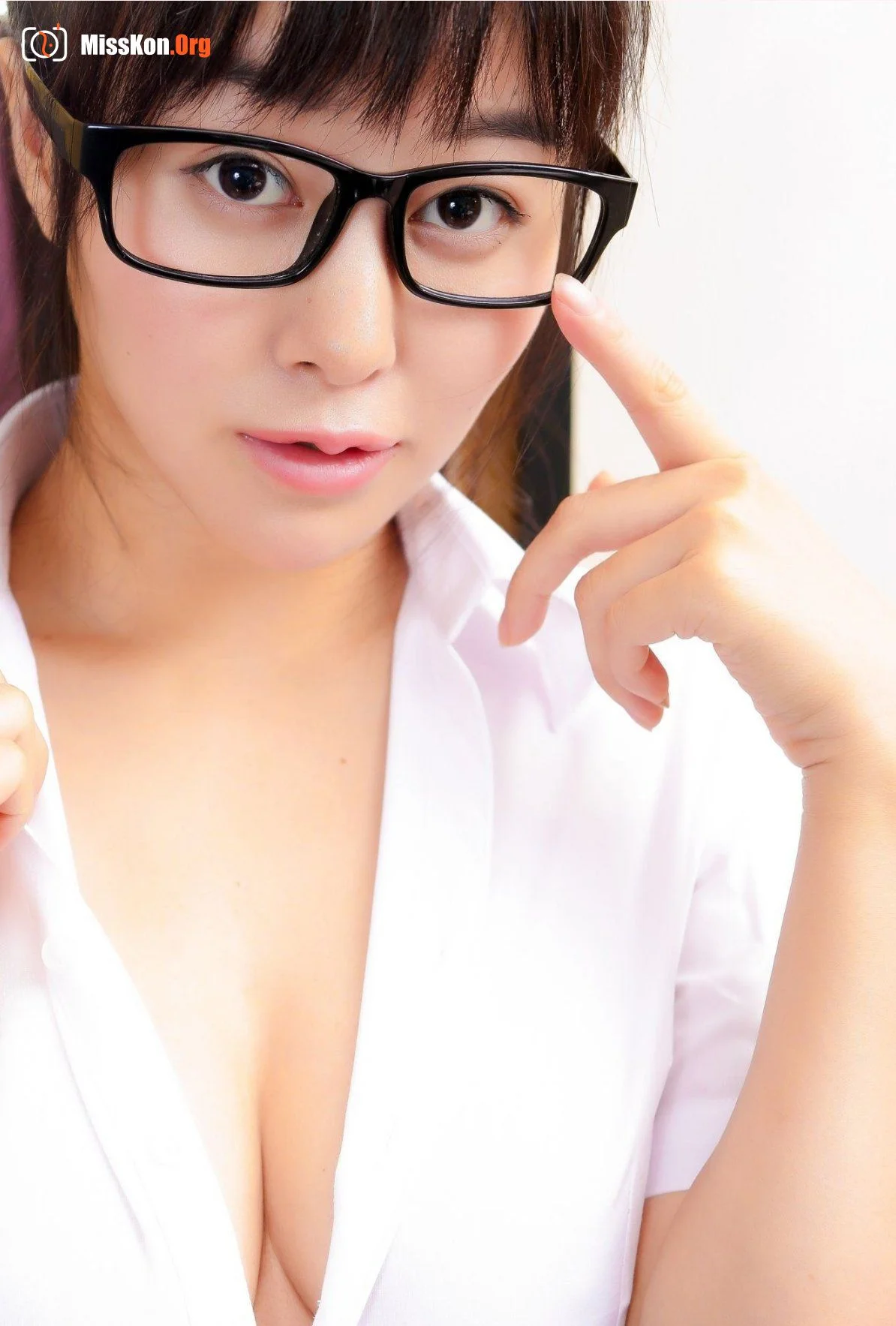 Fuli Ji [Xizhi Sauce] Large-scale Glasses Girl OL Black Silk Straight-through Style Temptation - Photo 17
