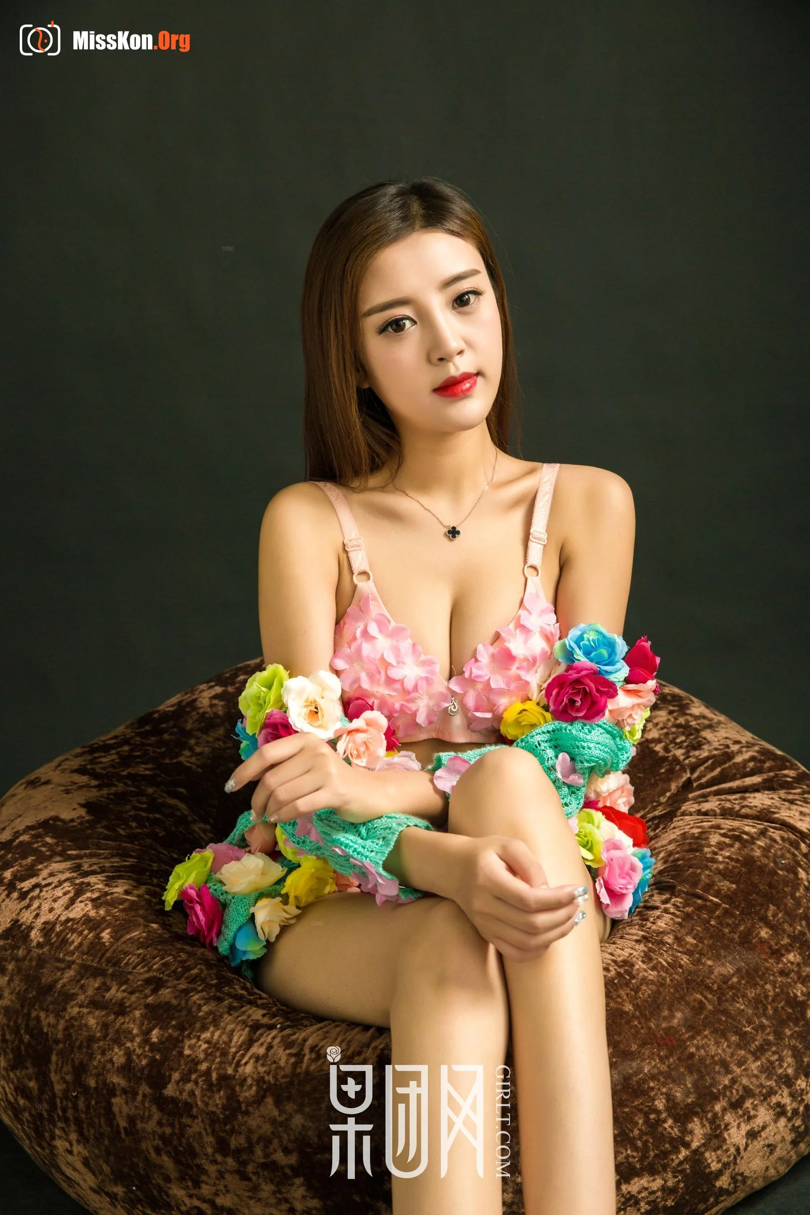 Gentle girl - Photo 16