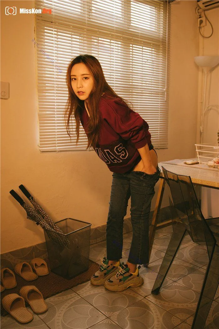 Goddess Qiao Yilin indoor undressing underwear photo - Photo 9