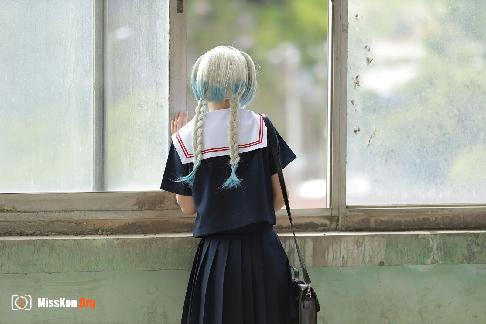 Goldfish kinngyo: Adventure·Abandoned Teaching Building - Photo 2