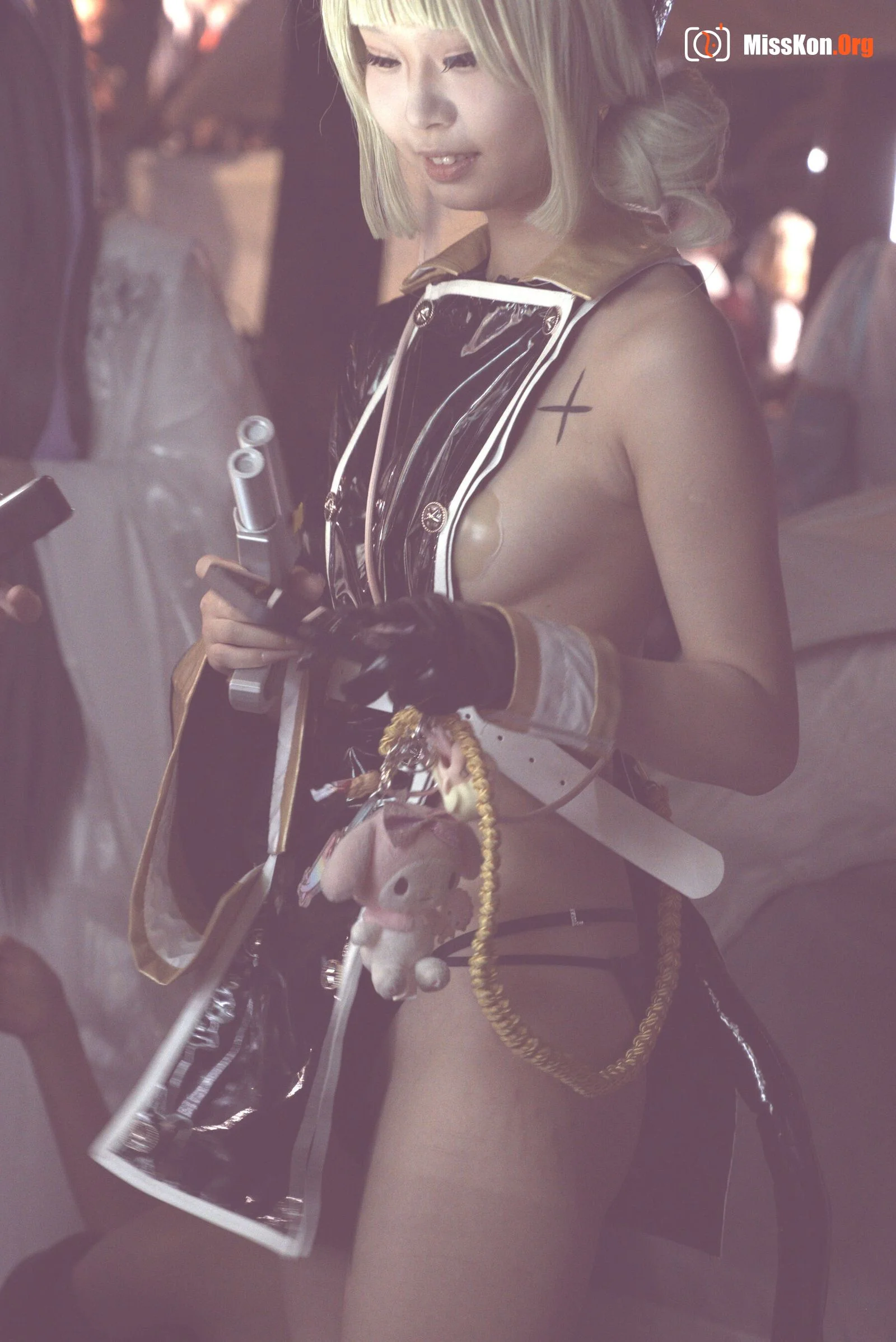 Guangzhou Comic Exhibition: Firefly & Alianghe Qiwu - Photo 5