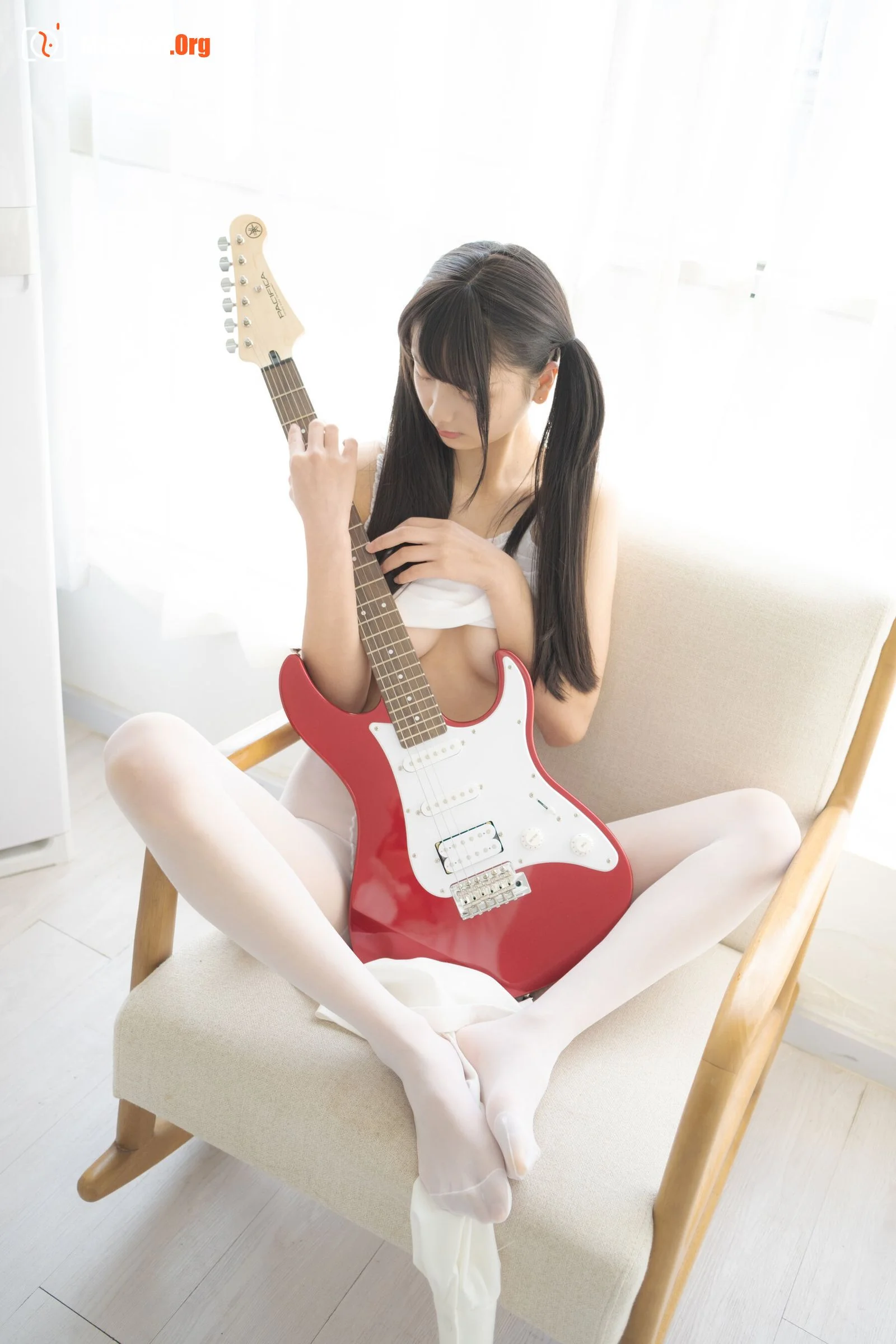 Guitar Girl (Childlike Picture Book) - Photo 36