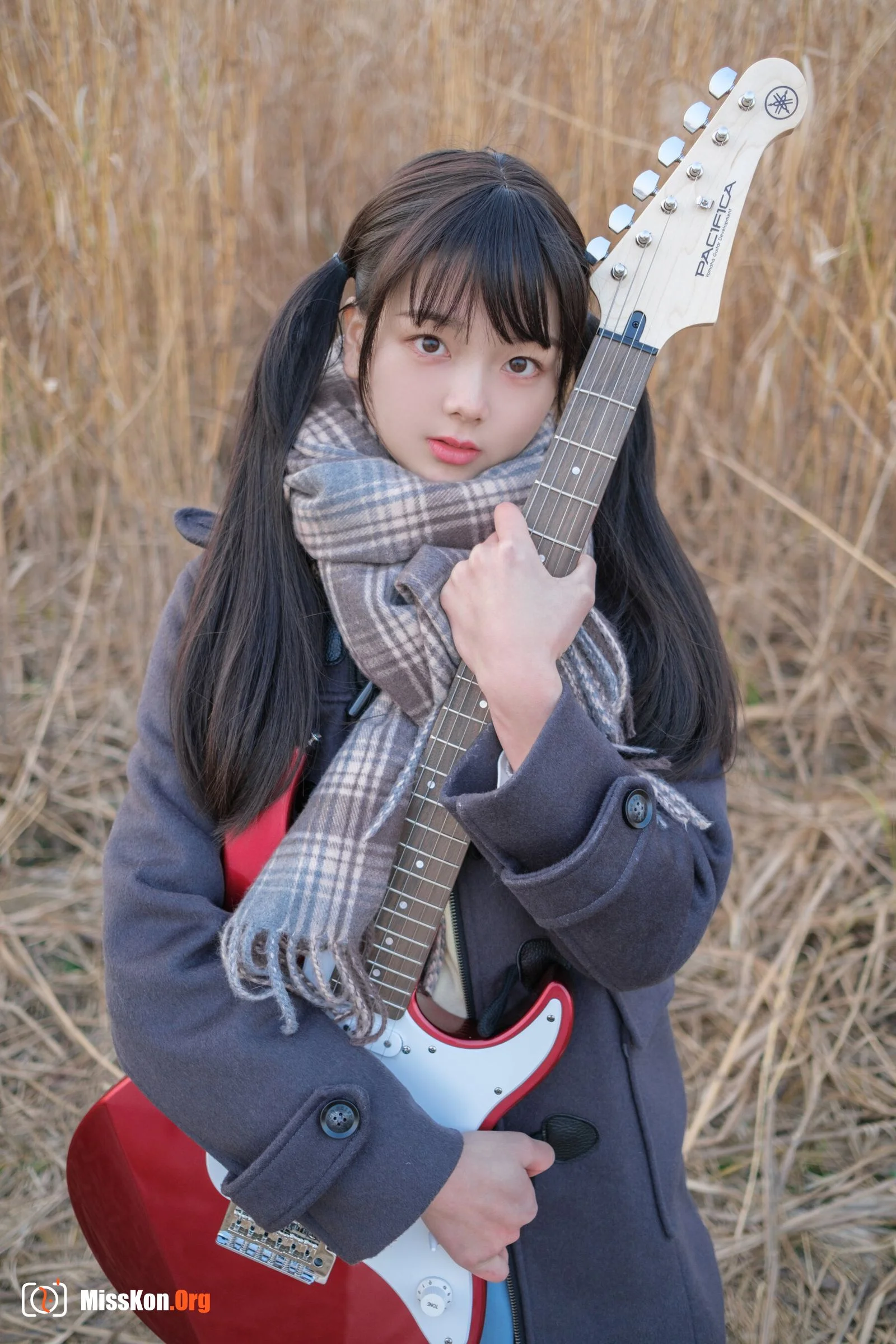 Guitar Girl (Childlike Picture Book) - Photo 8