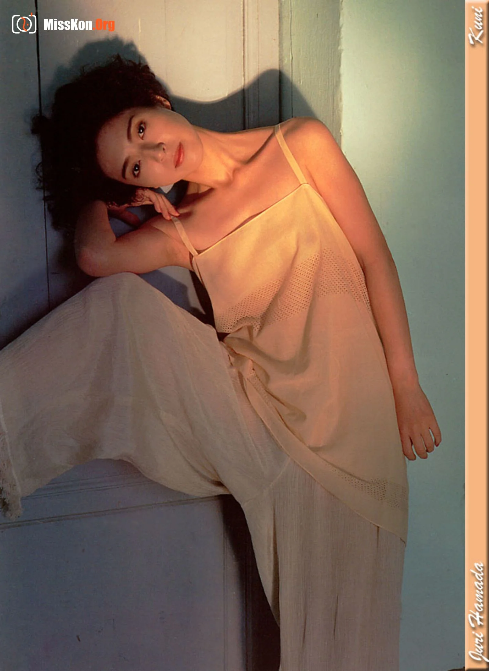 Hamada Akari - Photo 11