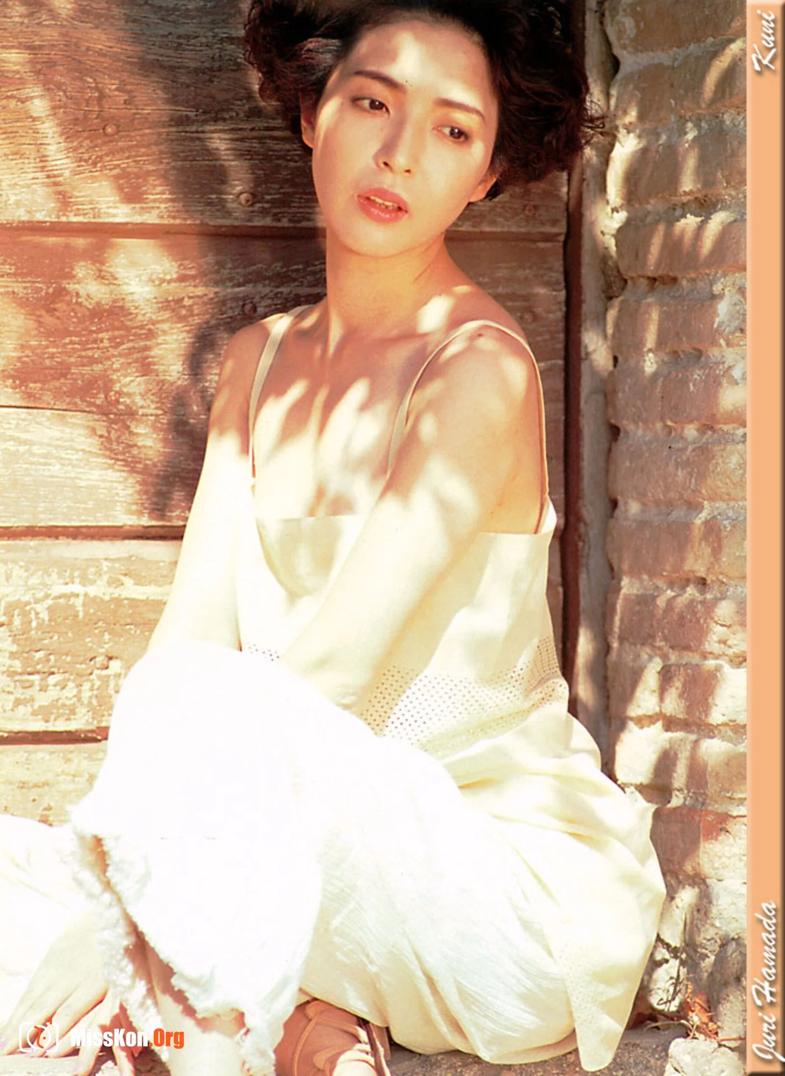 Hamada Akari - Photo 15