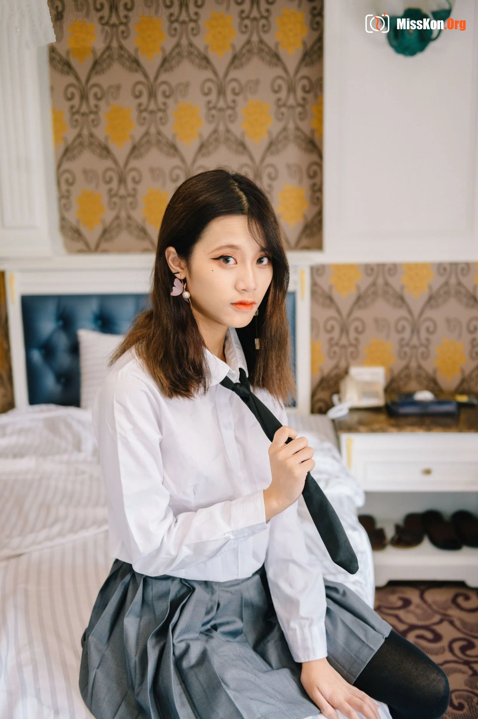 Han Fang: School girl return - Photo 9