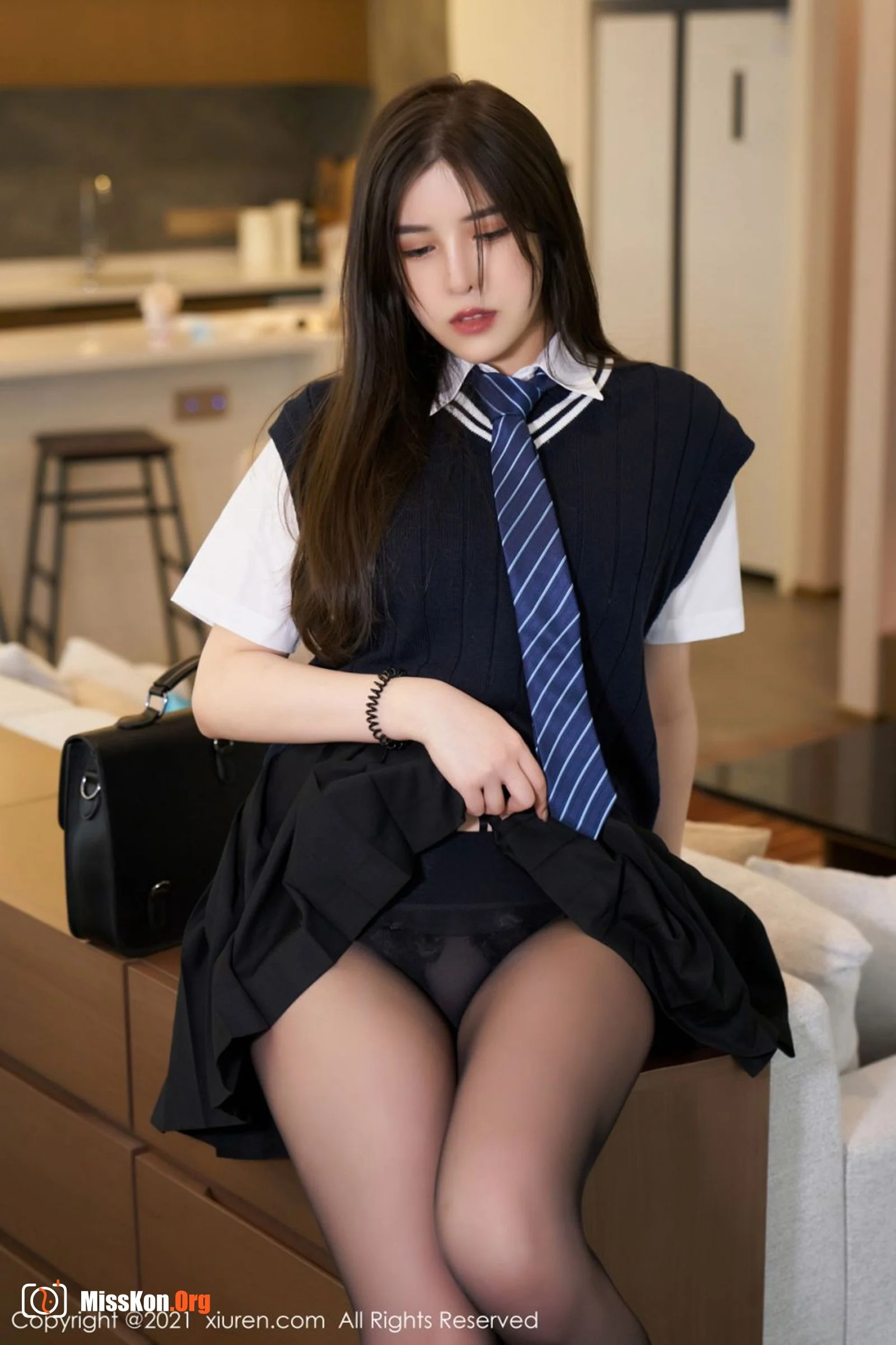 Han Jingan - Photo 2
