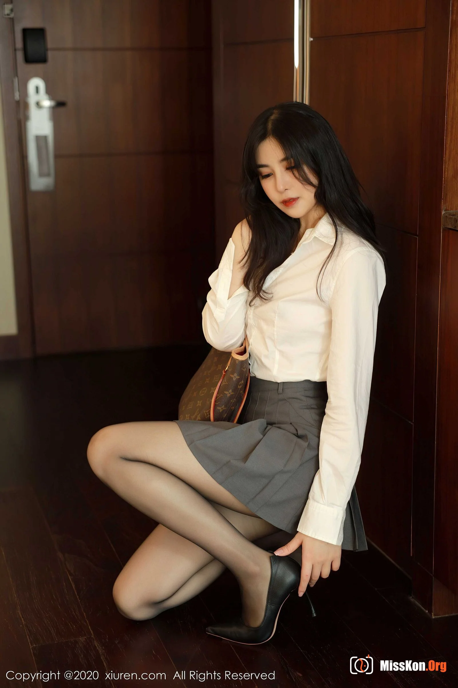 Han Jingan - Photo 3