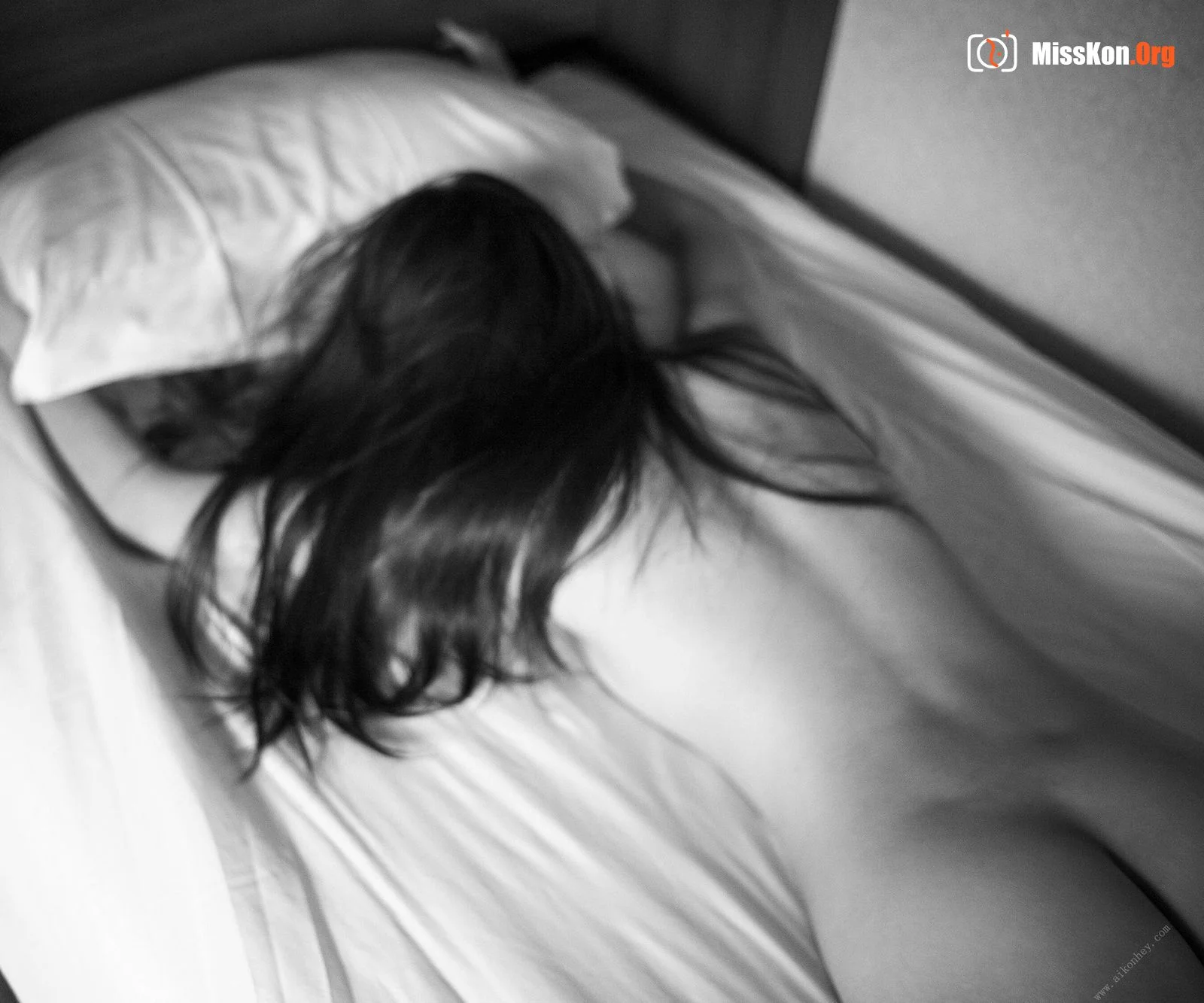 Hashimoto Arina: NUDE NEXT Vol.2 (Photobook) - Photo 10
