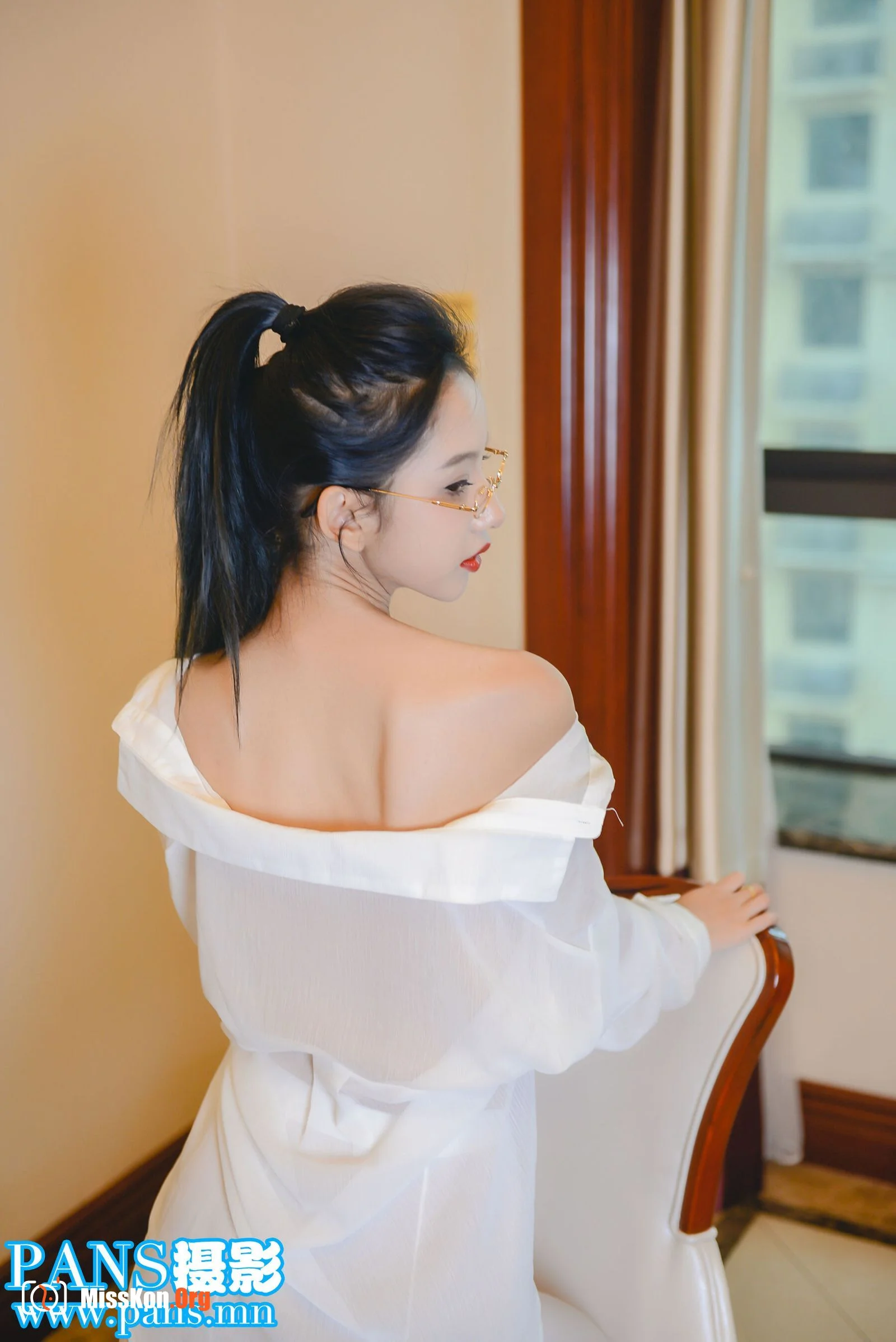 He He - Photo 20