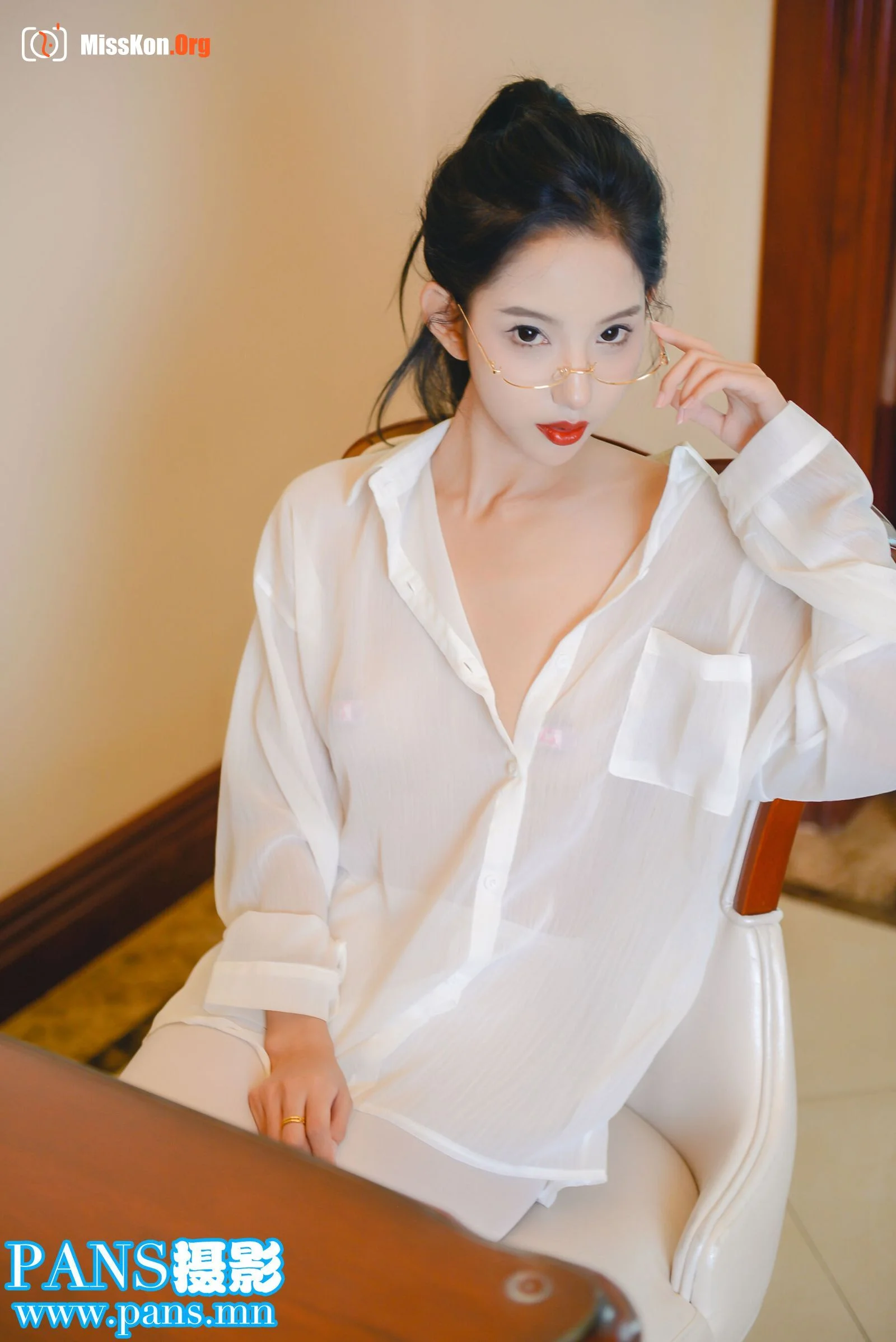 He He - Photo 3