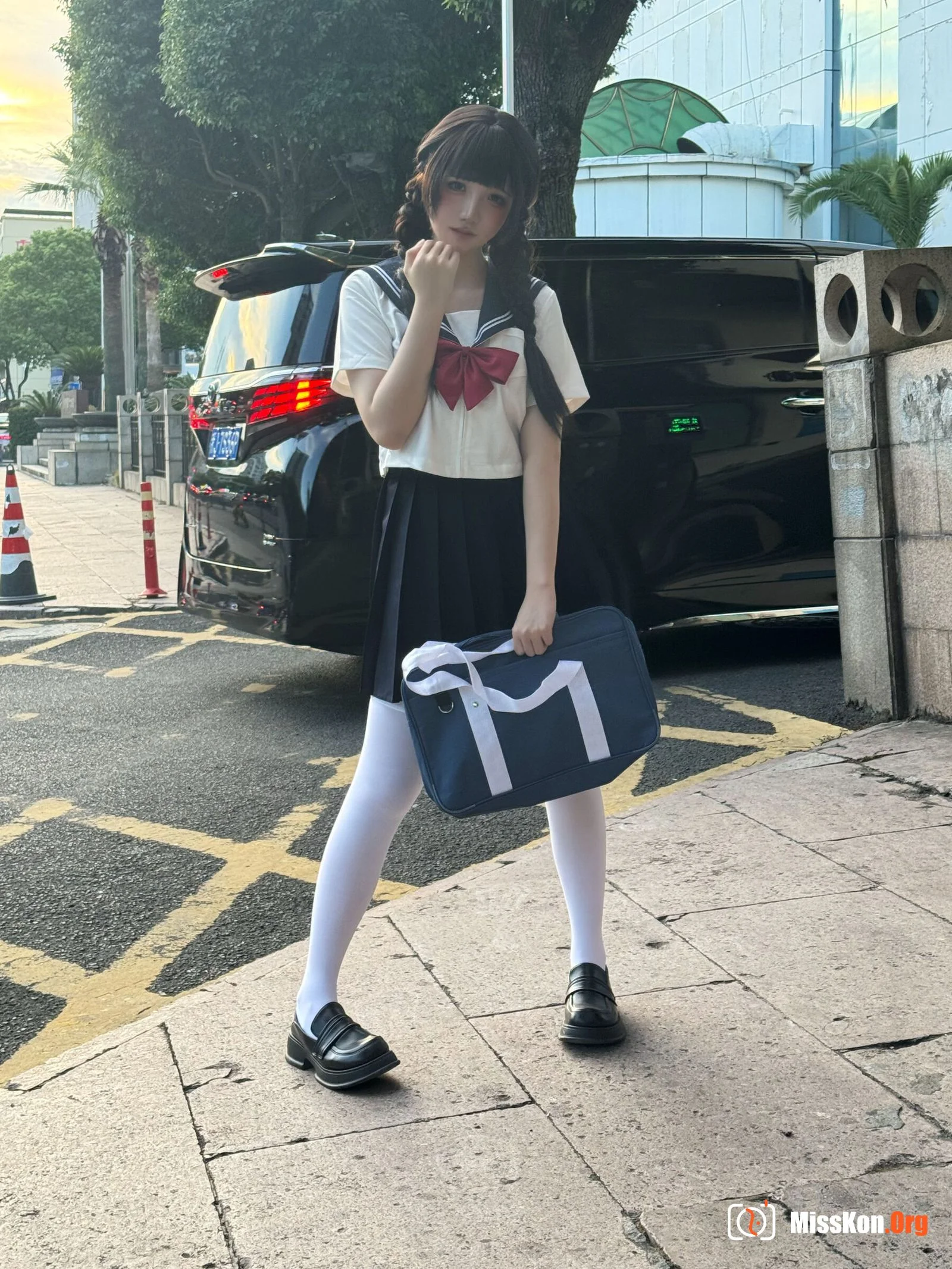 Hidden Anecdotes After School - Photo 12
