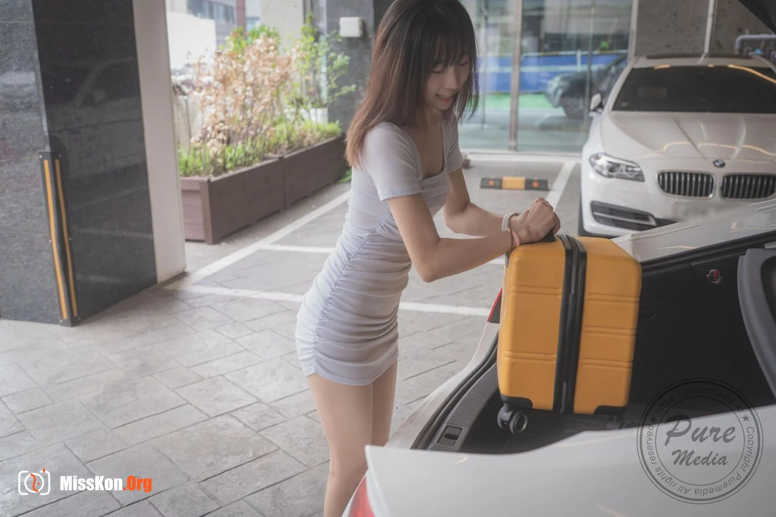 Hina: The Raped Influencer Girl - Photo 19