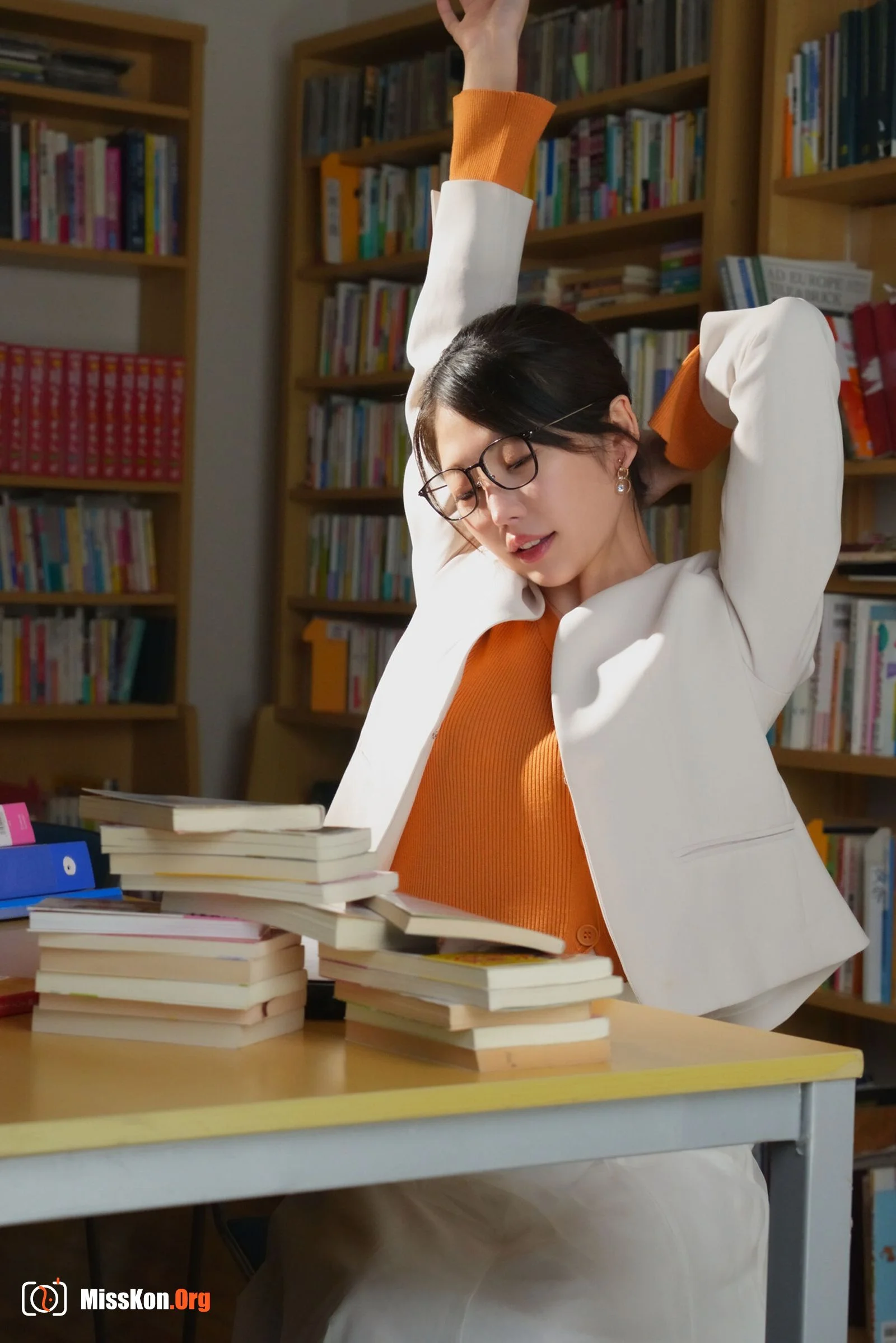 Hinako Mori: I fall in love with the tempting teacher. Class.02 (Nude photo book) - Photo 11