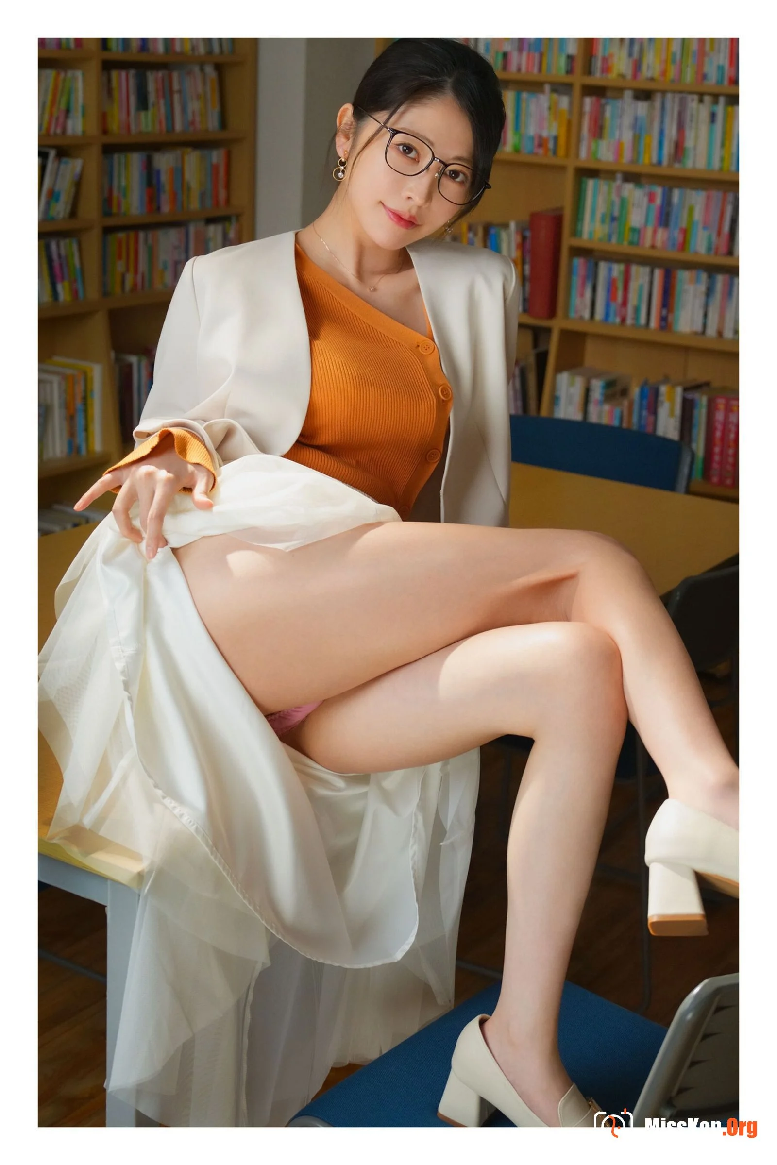 Hinako Mori: I fall in love with the tempting teacher. Class.02 (Nude photo book) - Photo 5