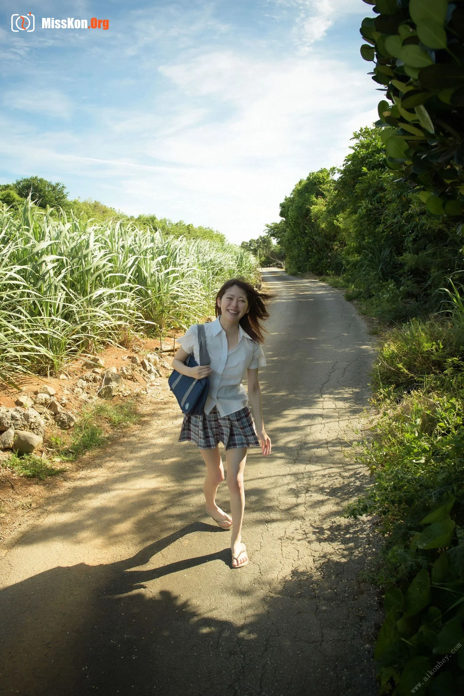 Hinako Mori: Summer Running Sky Blue Sky Blue (Hair nude photo collection) - Photo 6