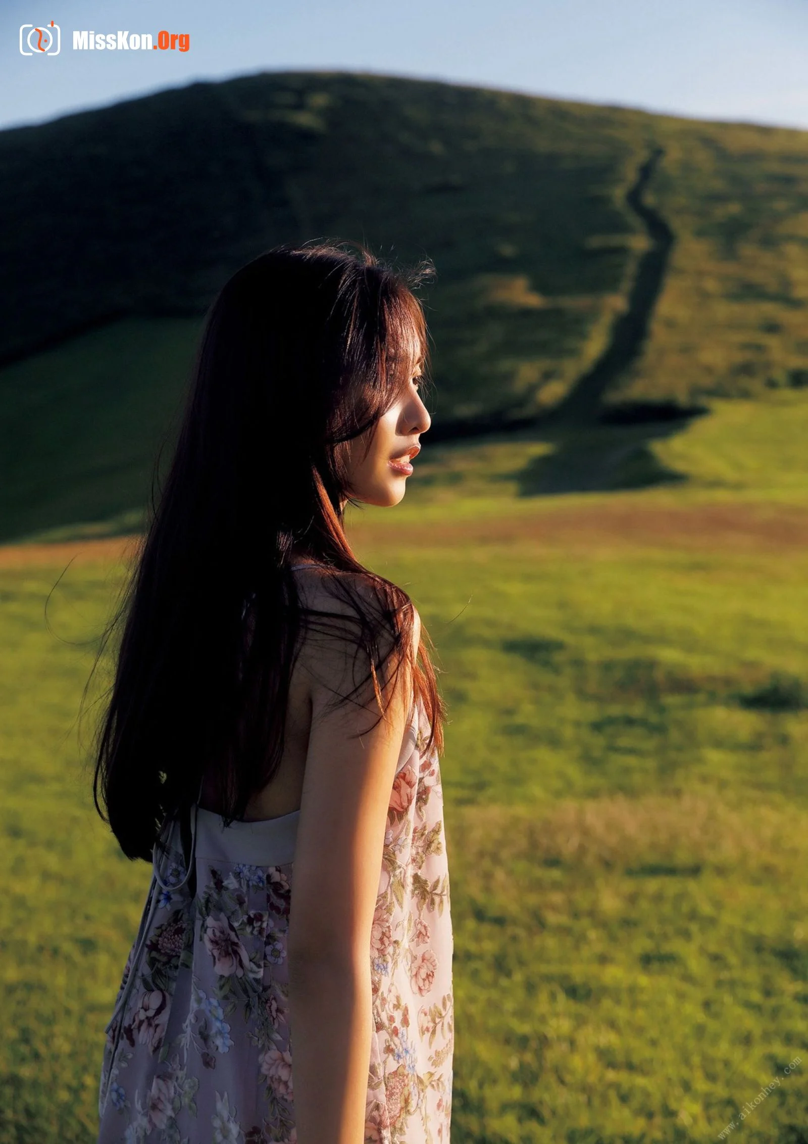 Hinako Sano: COLORS - Photo 11