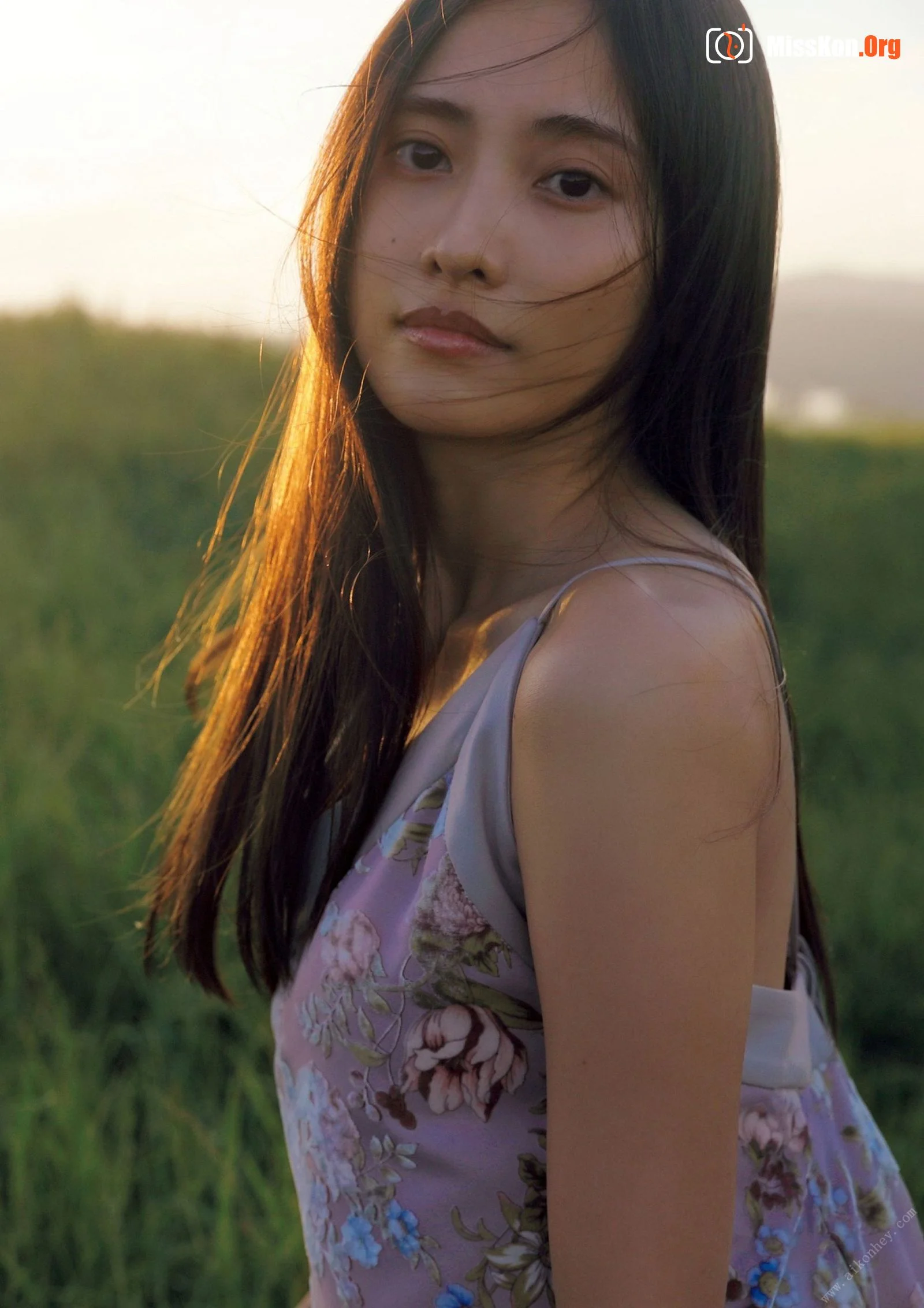 Hinako Sano: COLORS - Photo 12