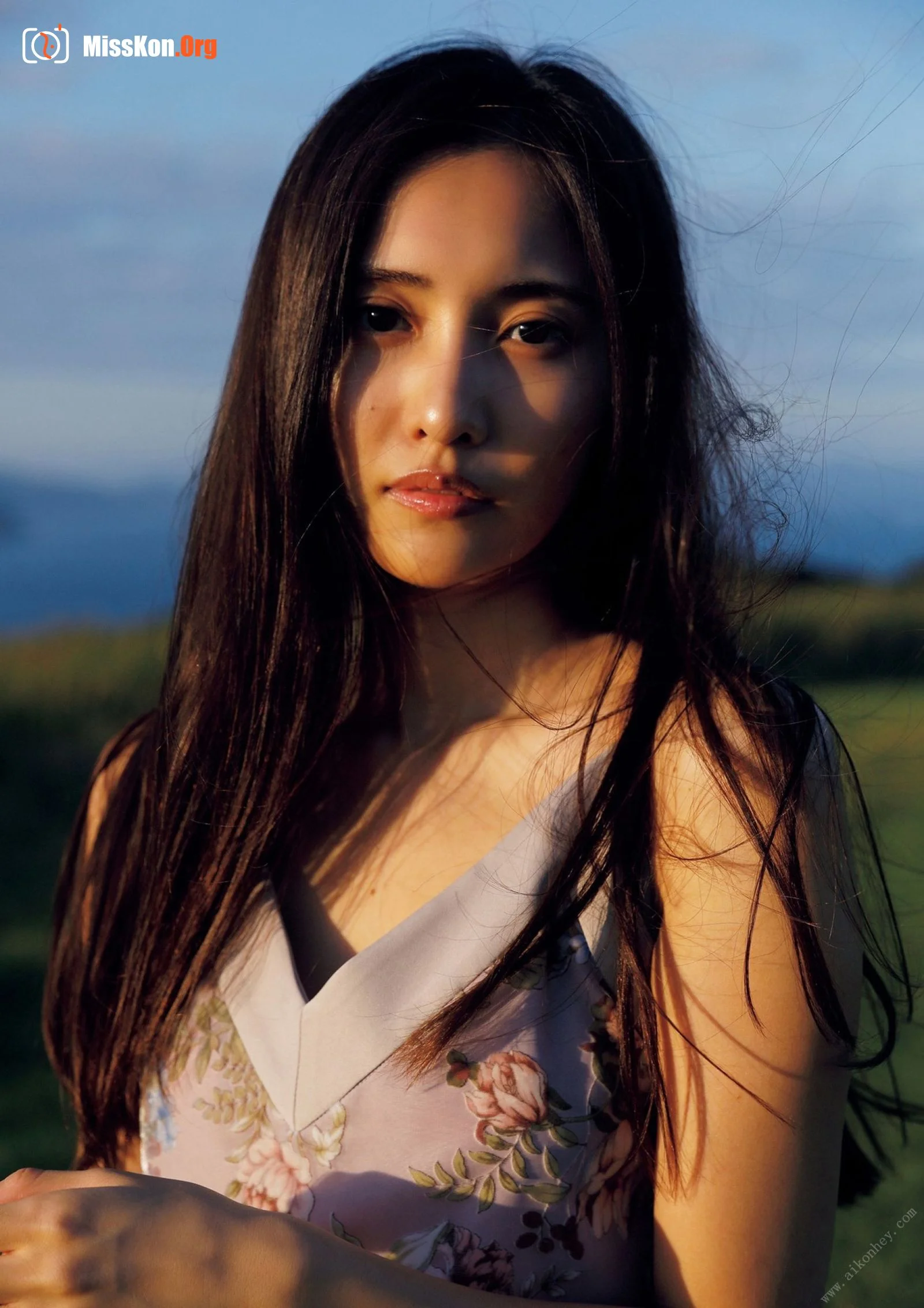Hinako Sano: COLORS - Photo 6